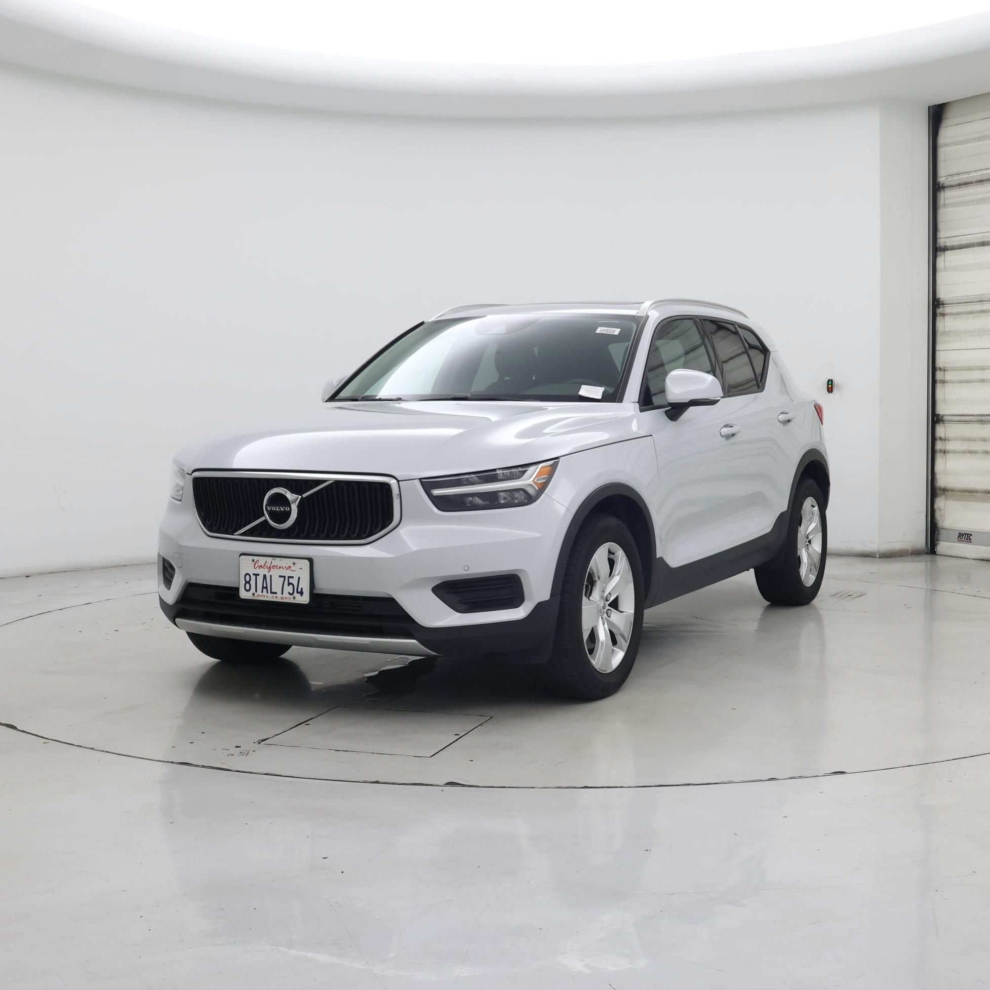 Thumbnail: 2020 Volvo XC40 - 4