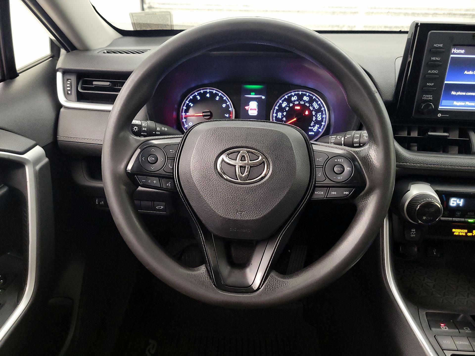 Thumbnail: 2020 Toyota RAV4 - 10