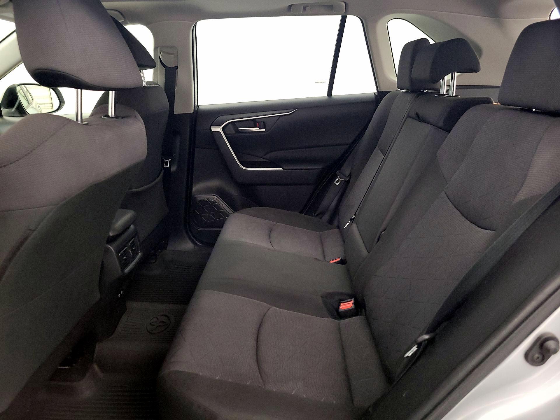 Thumbnail: 2020 Toyota RAV4 - 19