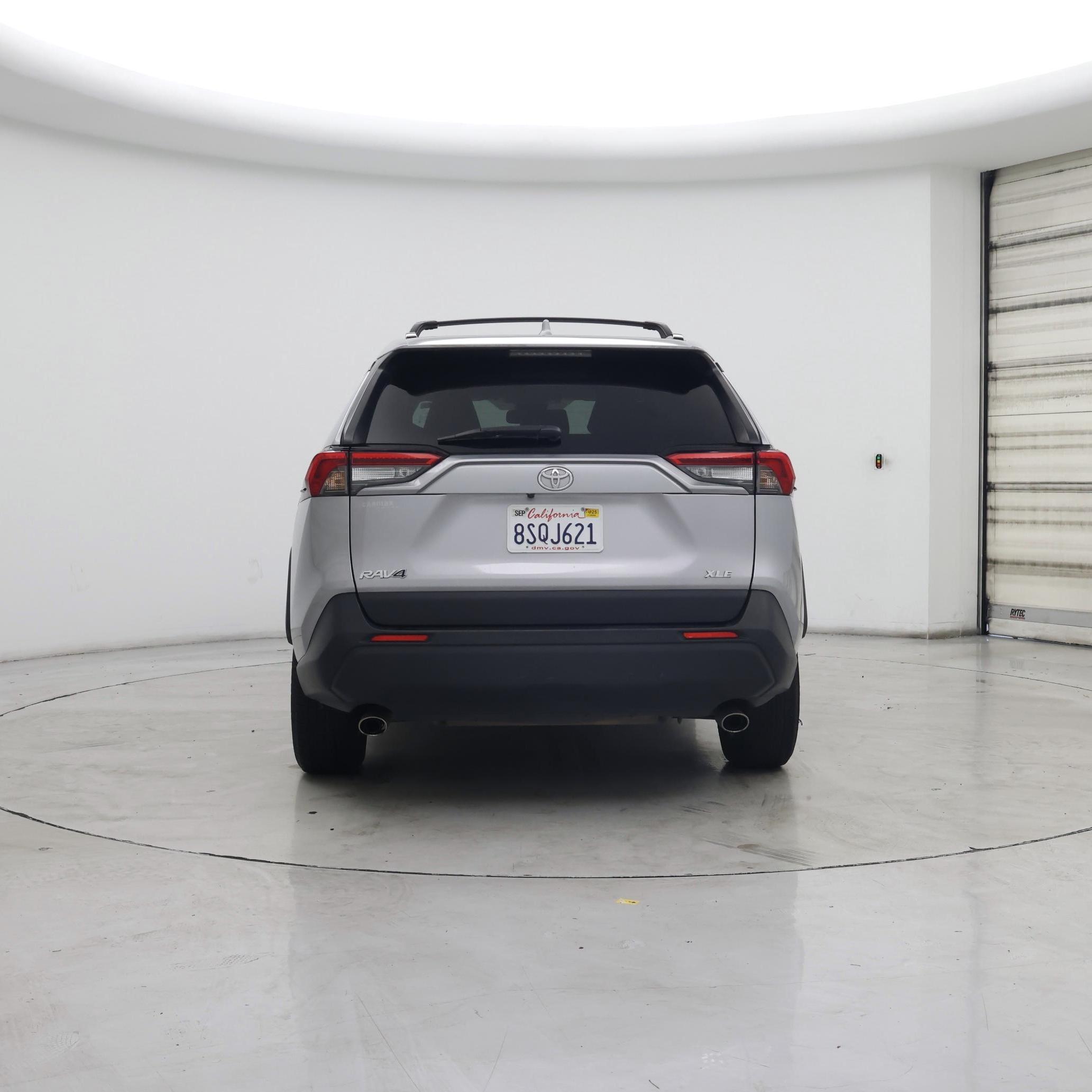 Thumbnail: 2020 Toyota RAV4 - 6