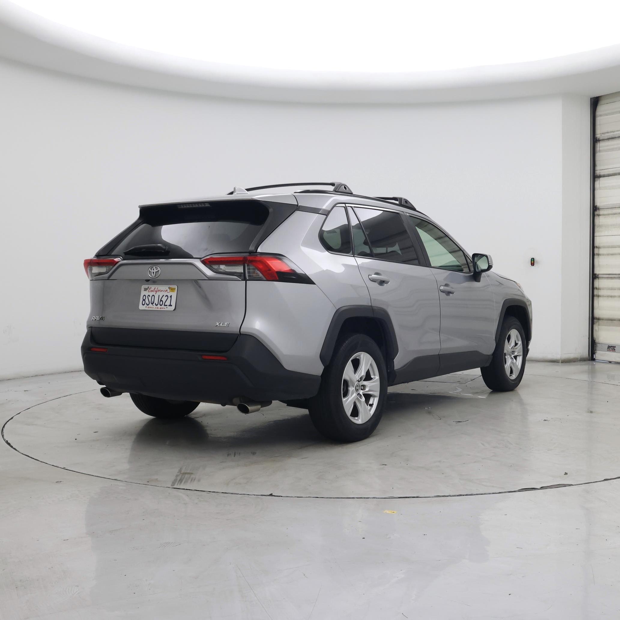 Thumbnail: 2020 Toyota RAV4 - 8