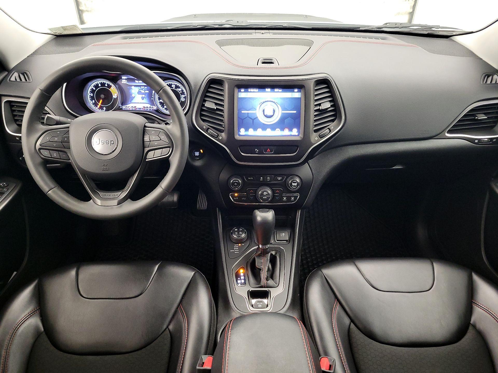 Thumbnail: 2020 Jeep Cherokee - 9