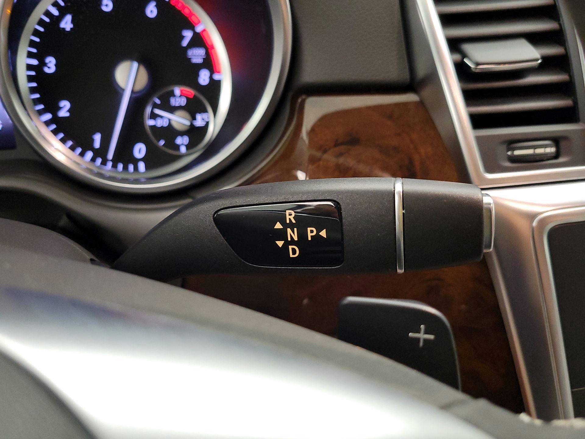 Thumbnail: 2015 Mercedes-Benz M-Class - 18