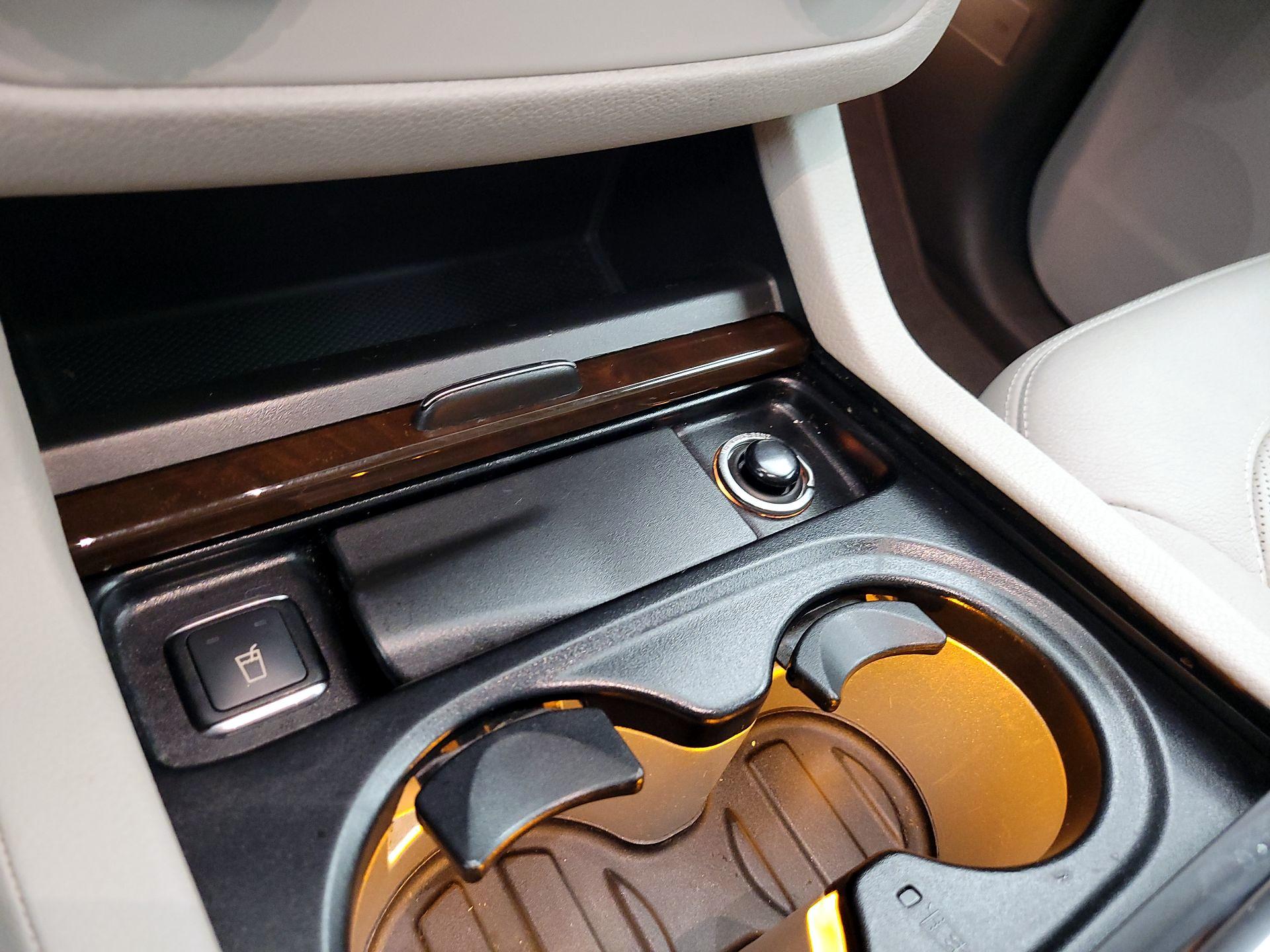 Thumbnail: 2015 Mercedes-Benz M-Class - 19