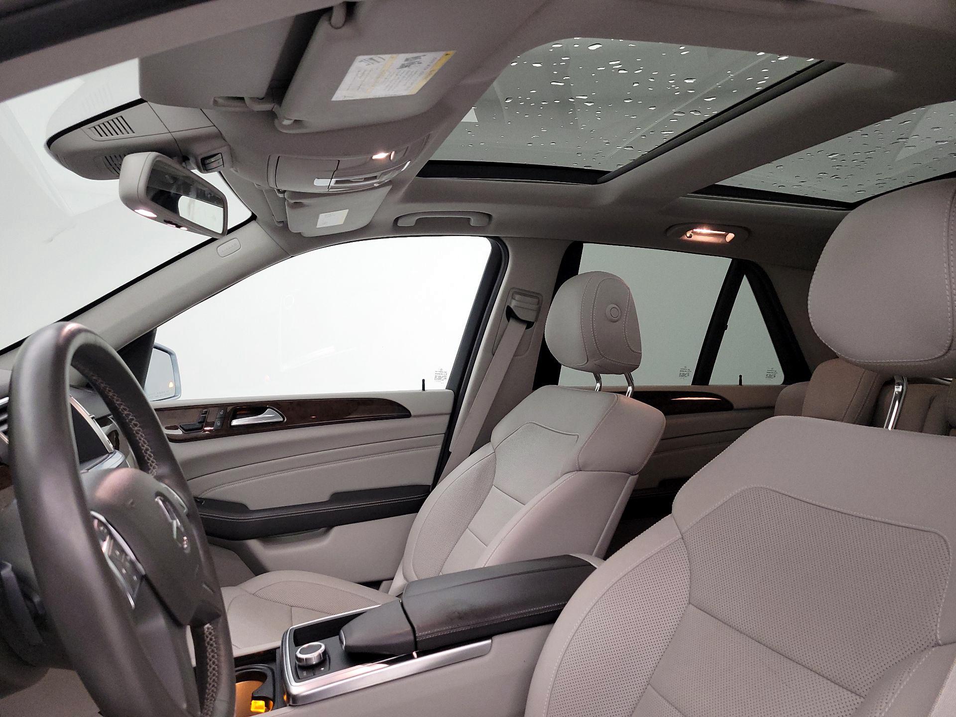 Thumbnail: 2015 Mercedes-Benz M-Class - 20