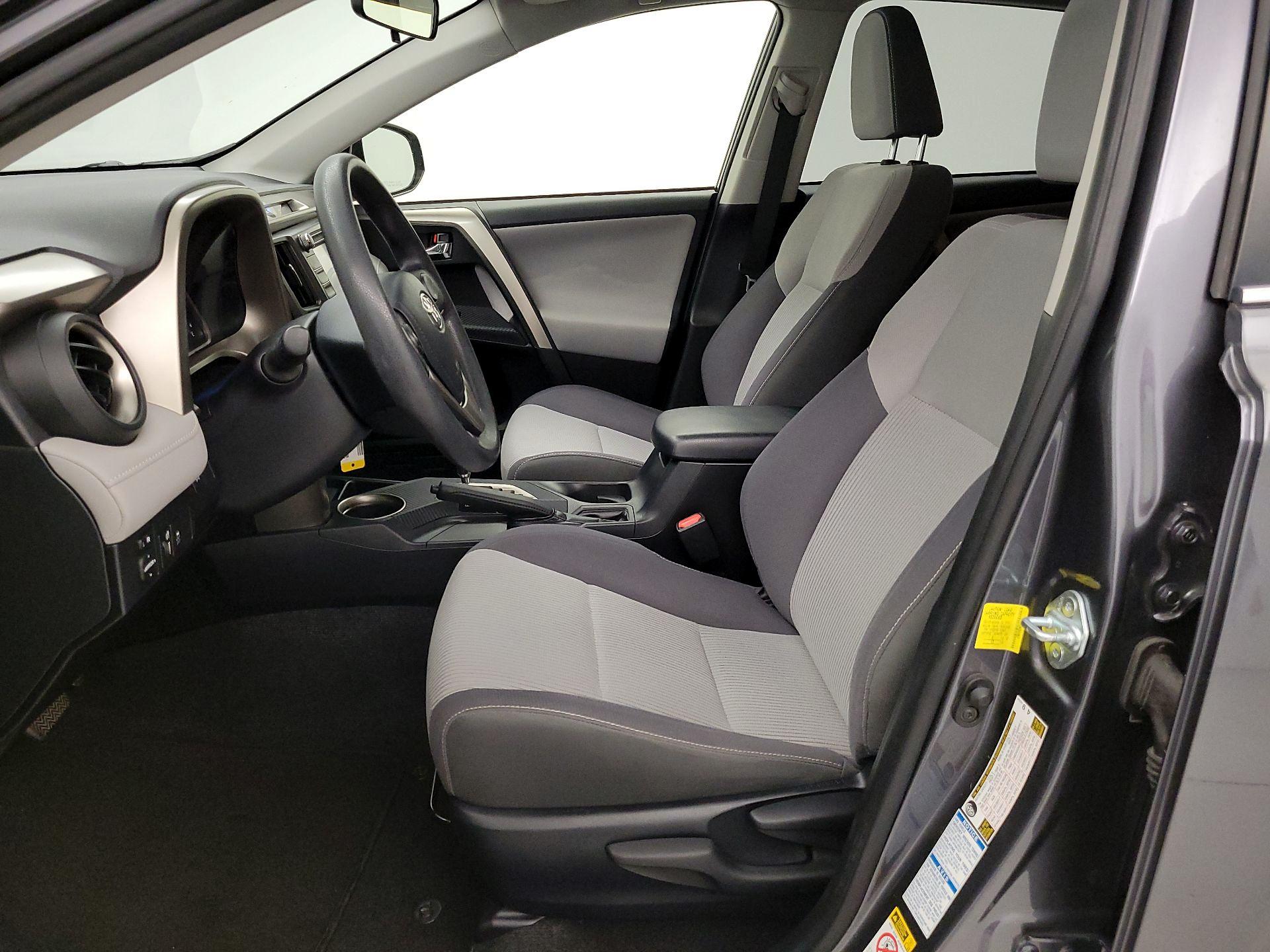 Thumbnail: 2014 Toyota RAV4 - 11