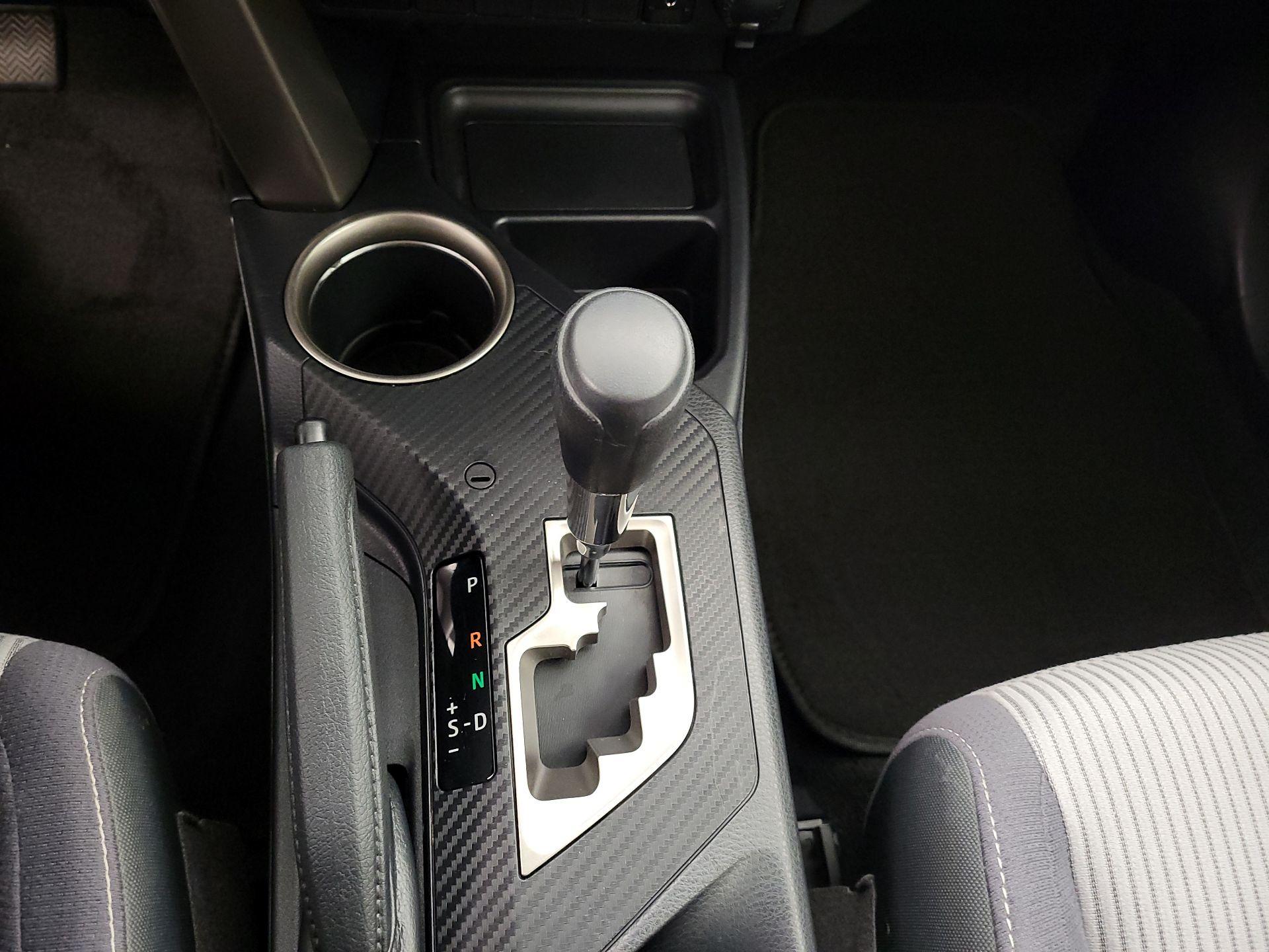 Thumbnail: 2014 Toyota RAV4 - 17