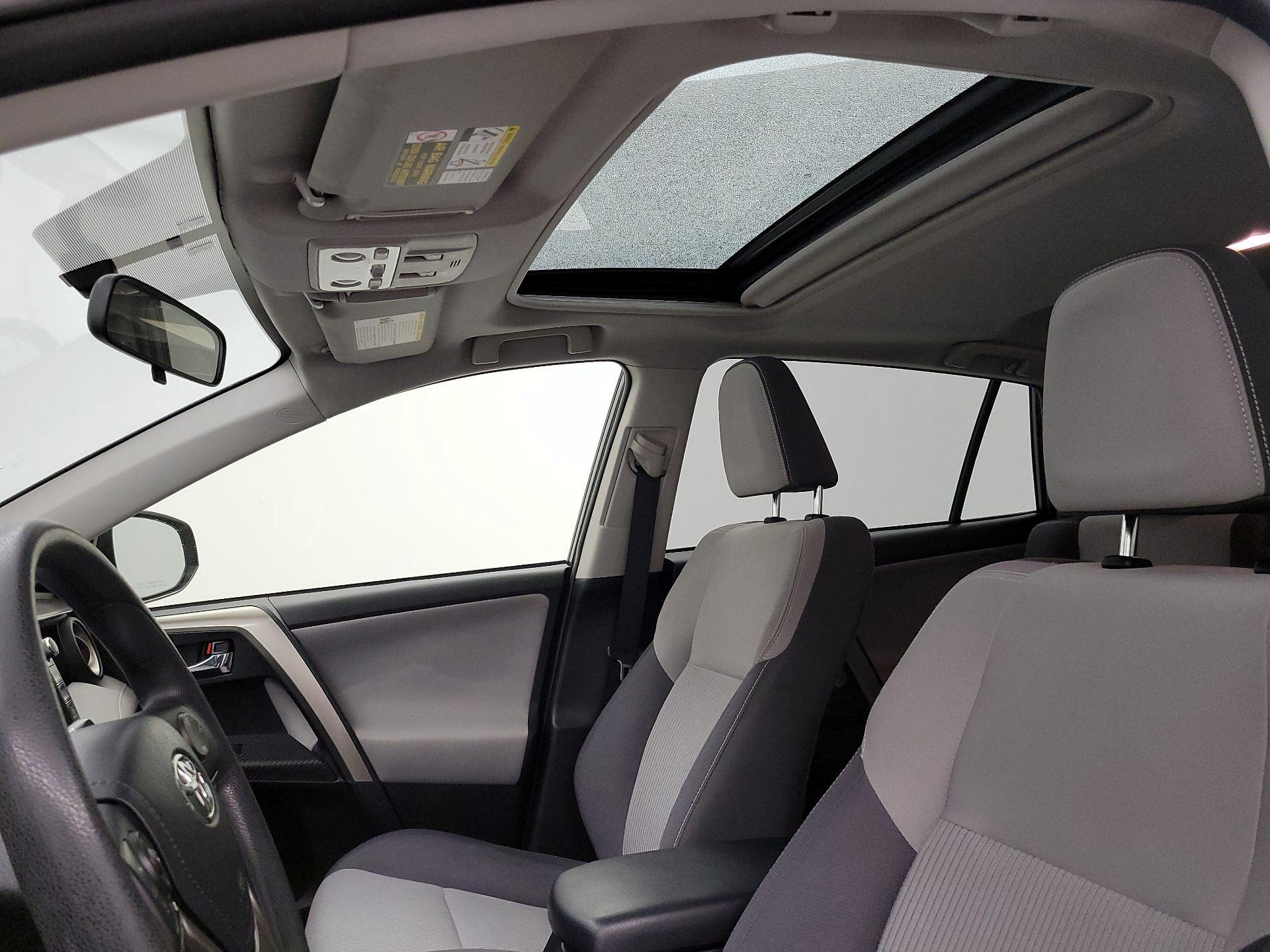 Thumbnail: 2014 Toyota RAV4 - 19