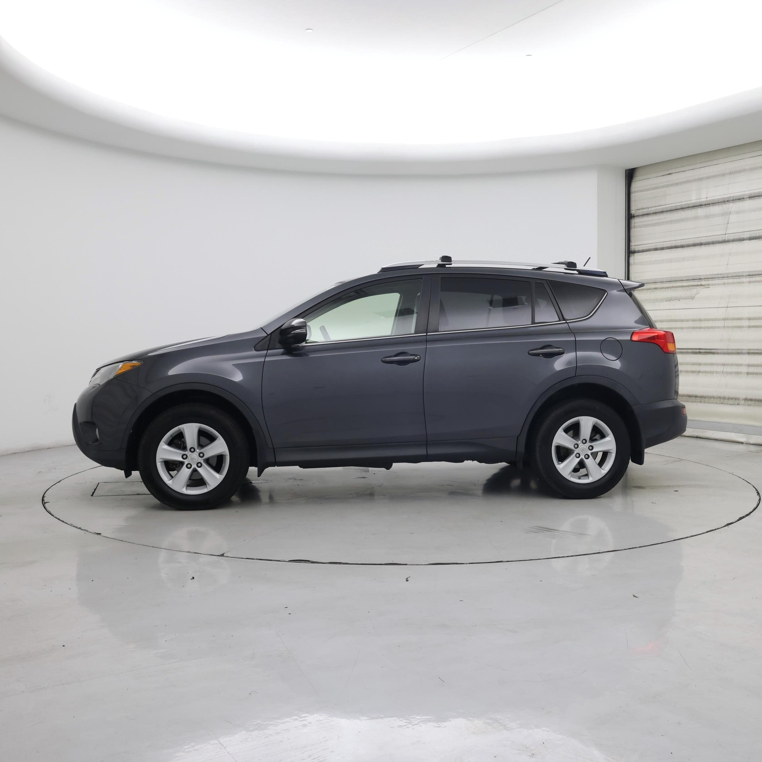 Thumbnail: 2014 Toyota RAV4 - 3