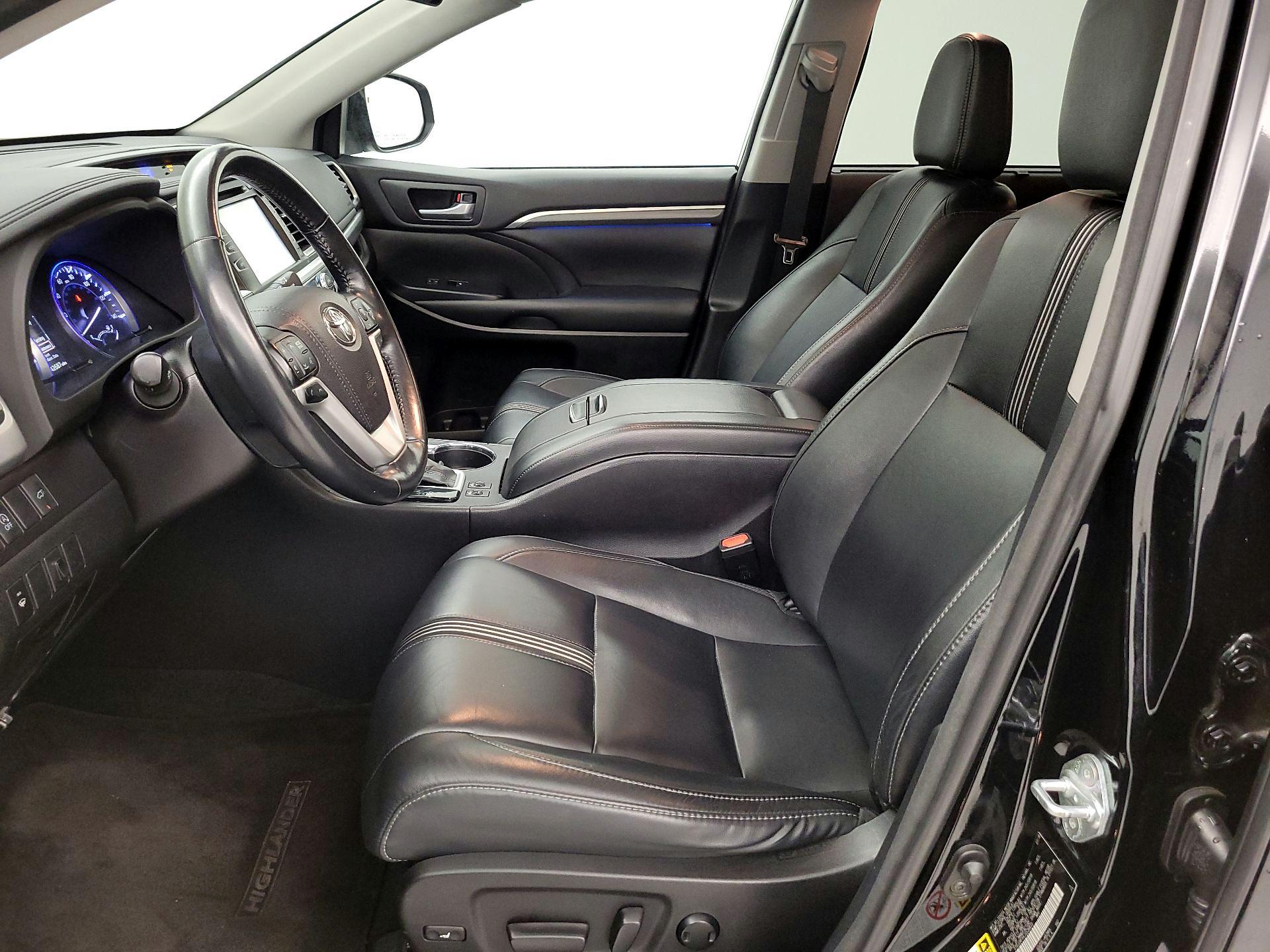 Thumbnail: 2018 Toyota Highlander - 11