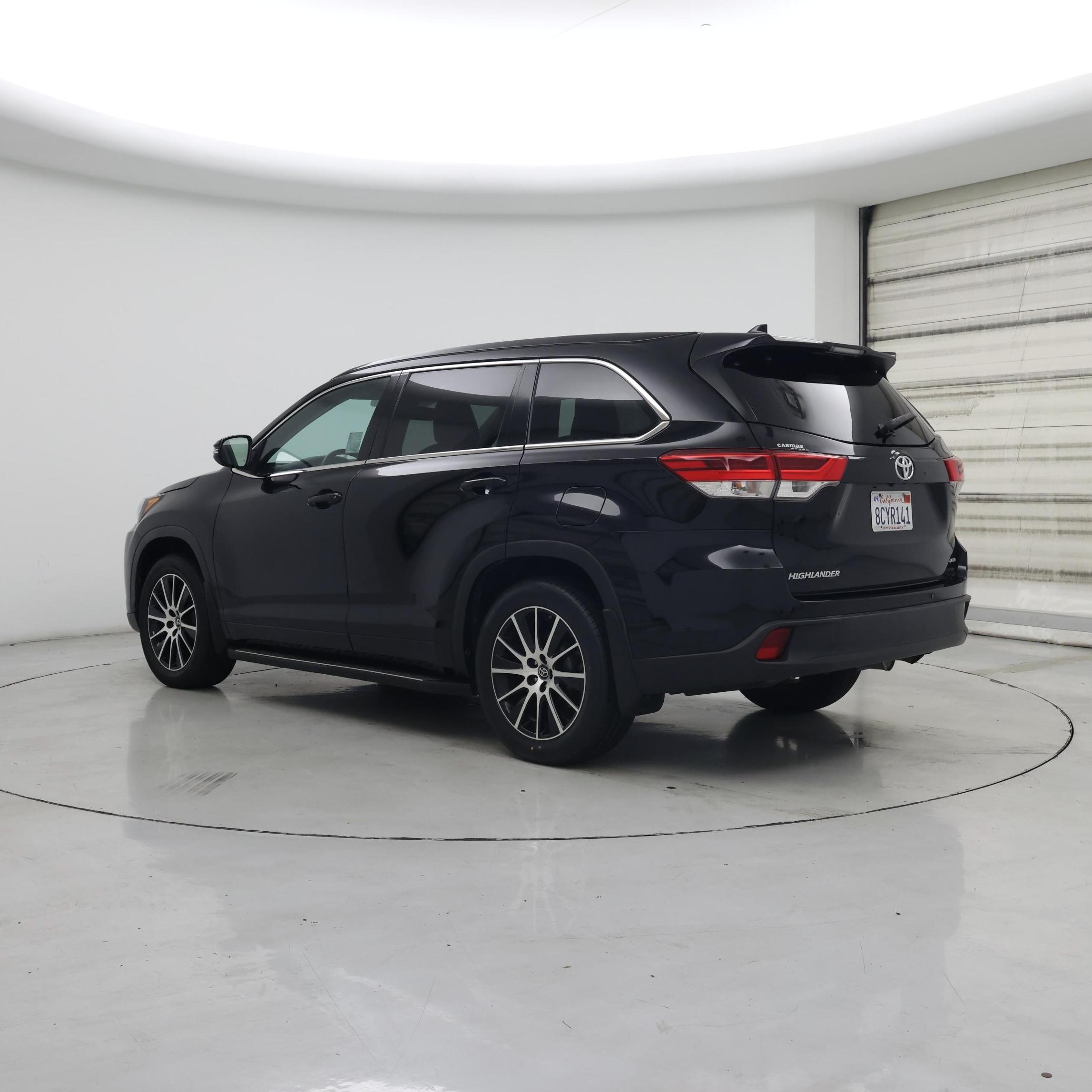 Thumbnail: 2018 Toyota Highlander - 2