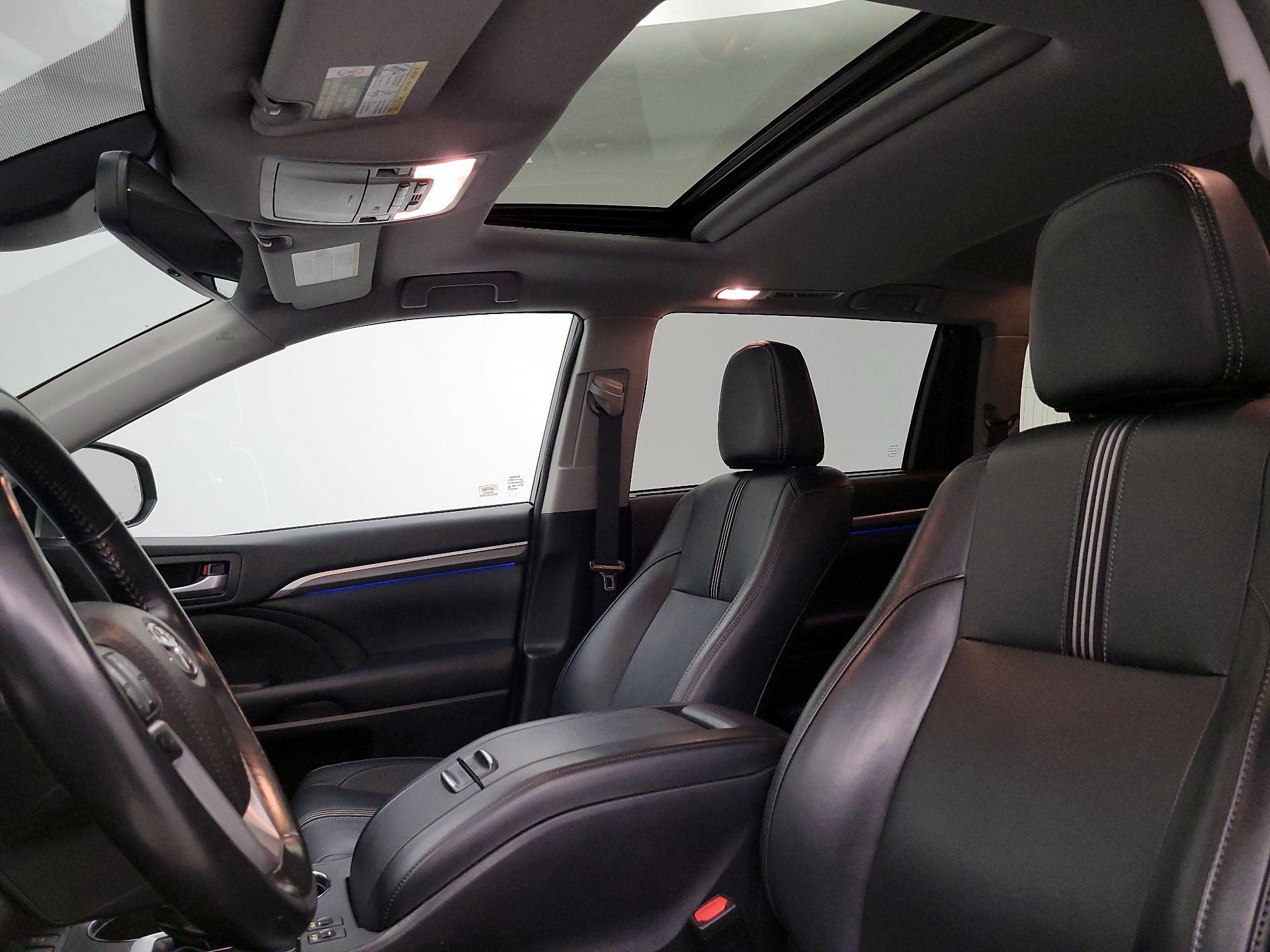 Thumbnail: 2018 Toyota Highlander - 19