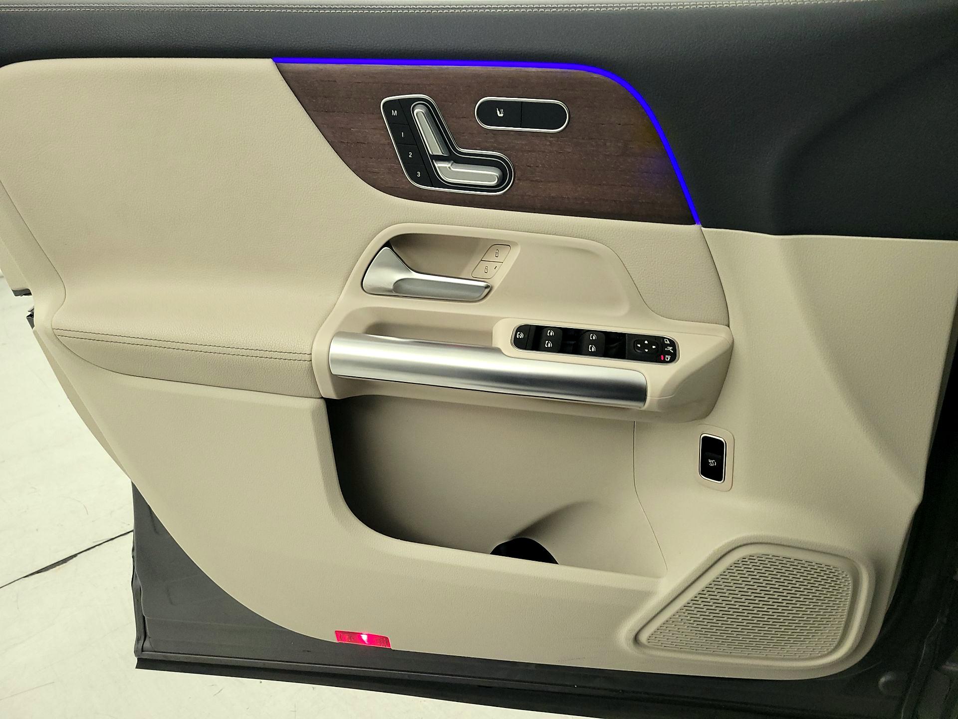 Thumbnail: 2023 Mercedes-Benz GLA - 12