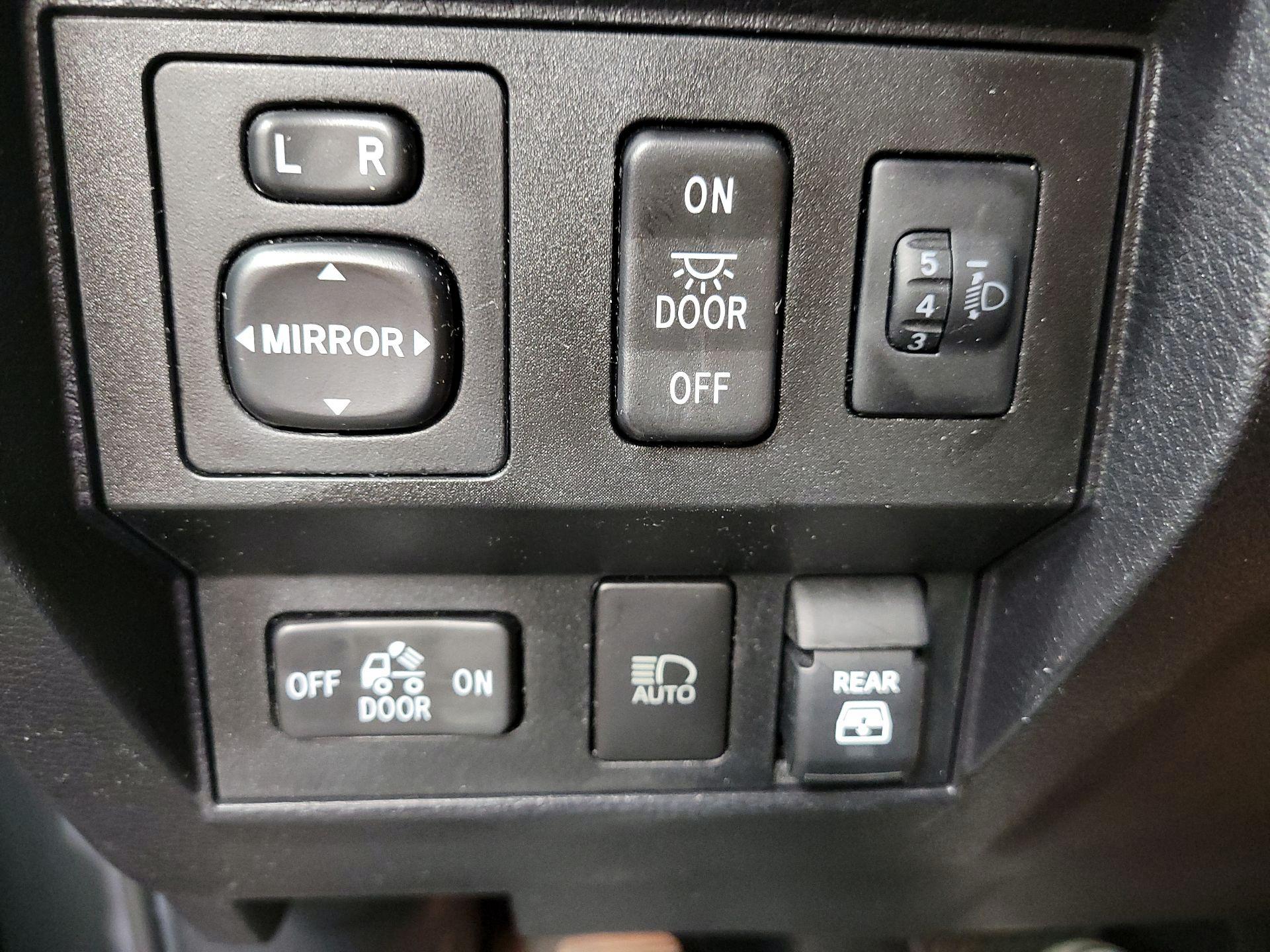 Thumbnail: 2021 Toyota Tundra - 13