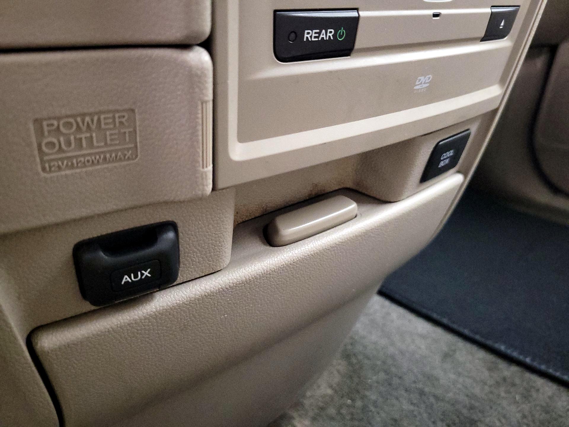 Thumbnail: 2014 Honda Odyssey - 19