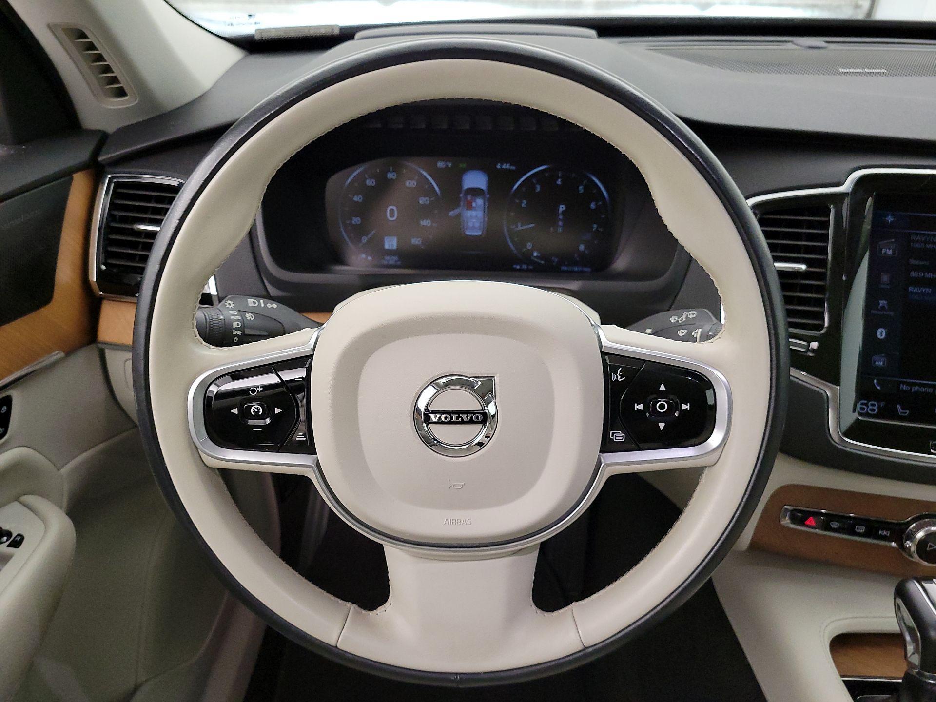 Thumbnail: 2021 Volvo XC90 - 10