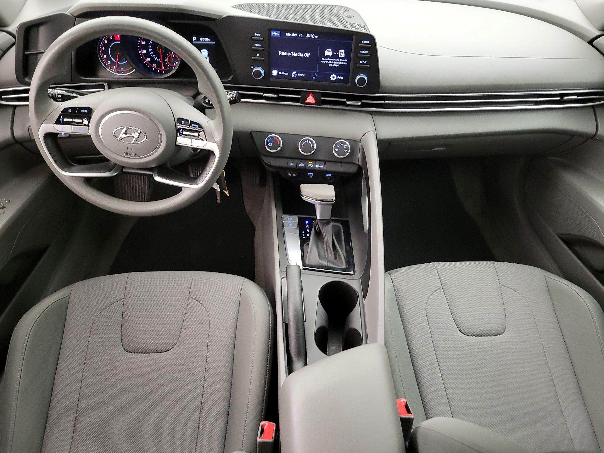 Thumbnail: 2022 Hyundai Elantra - 9