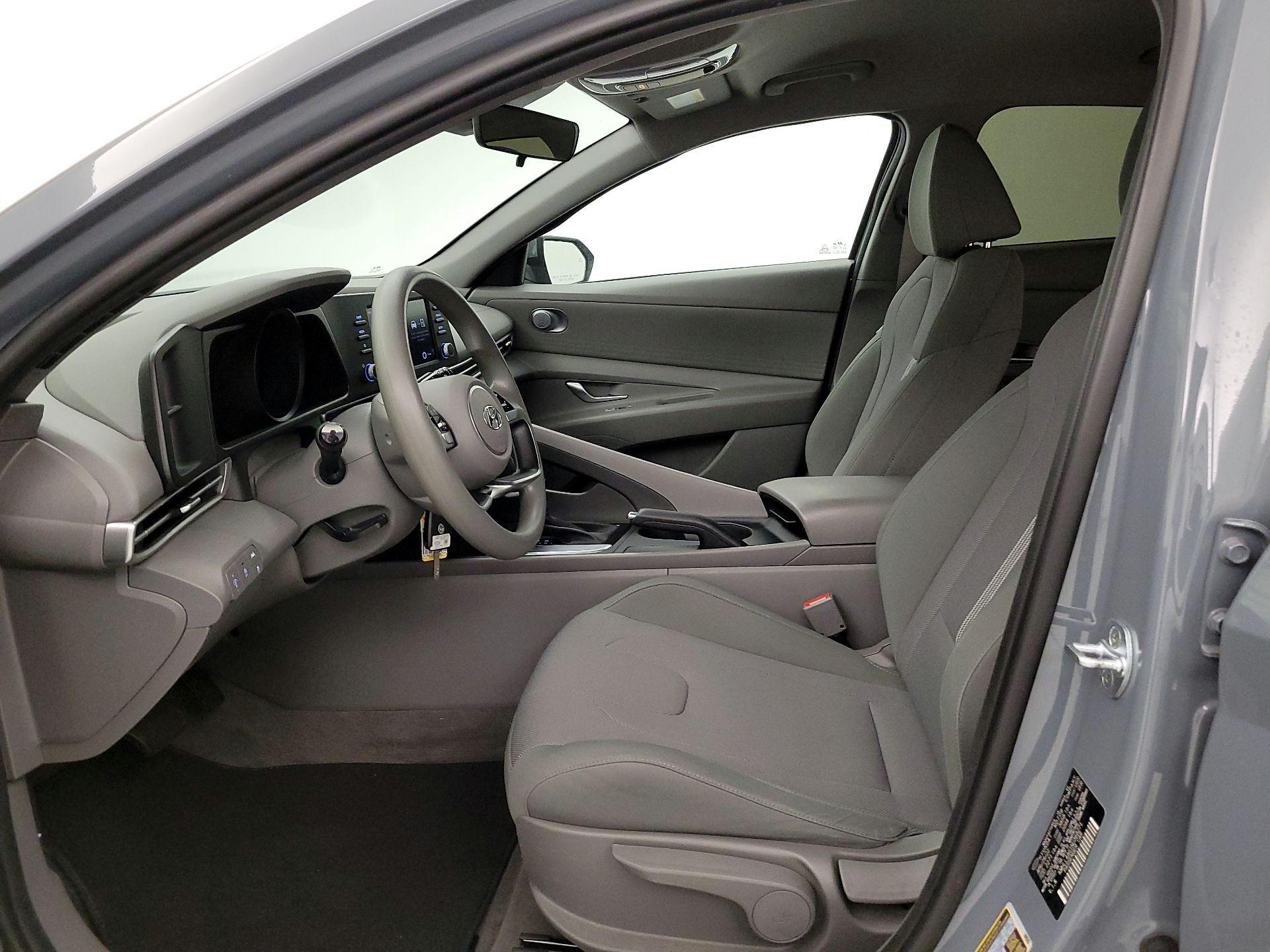 Thumbnail: 2022 Hyundai Elantra - 11