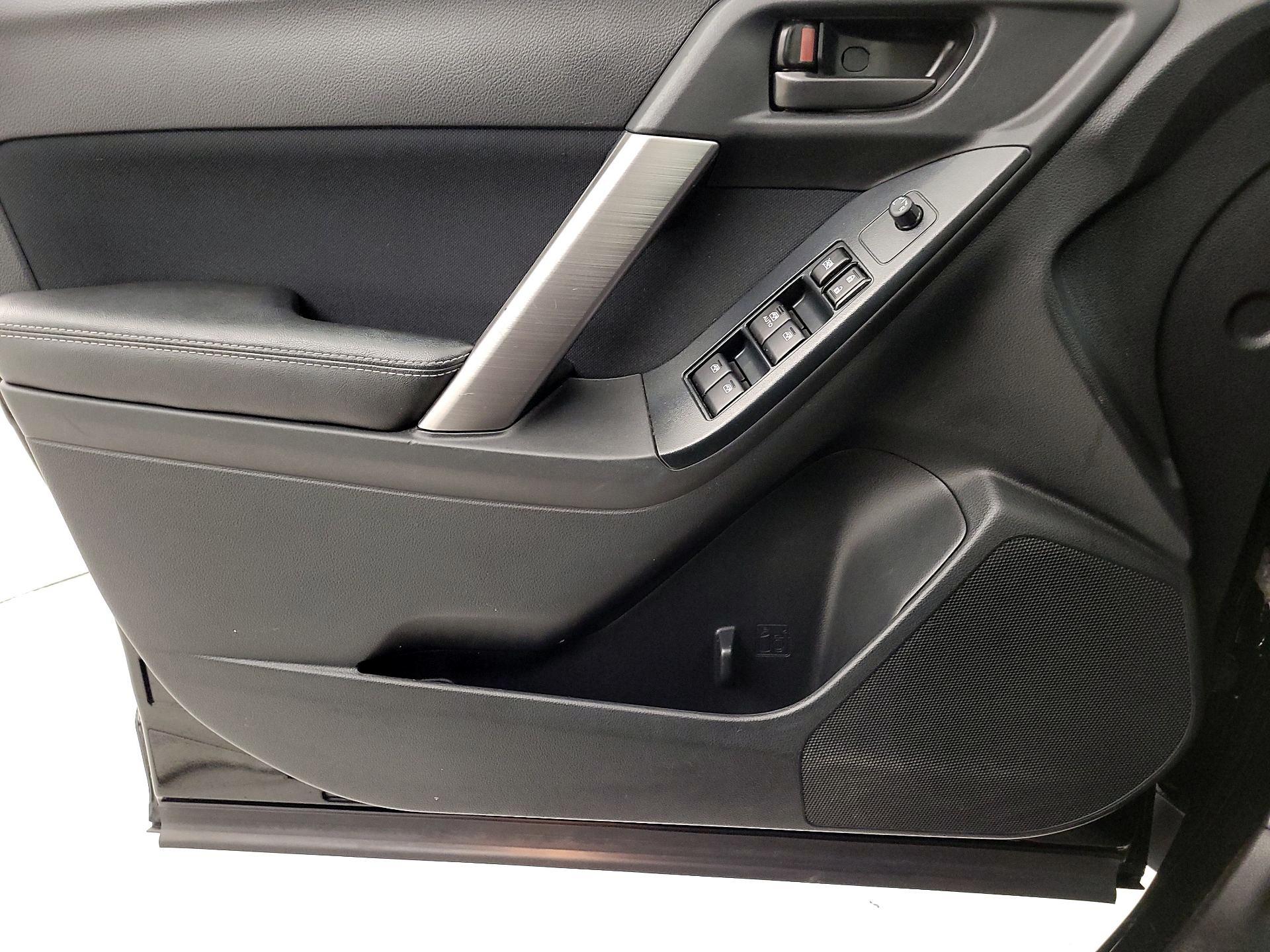 Thumbnail: 2016 Subaru Forester - 12