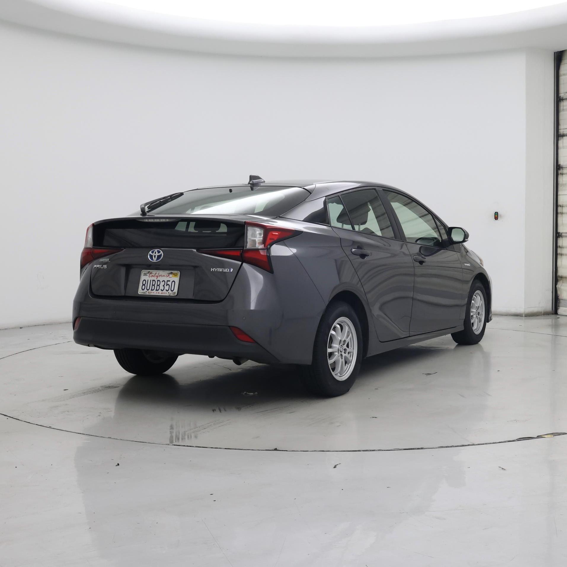 Thumbnail: 2021 Toyota Prius - 8