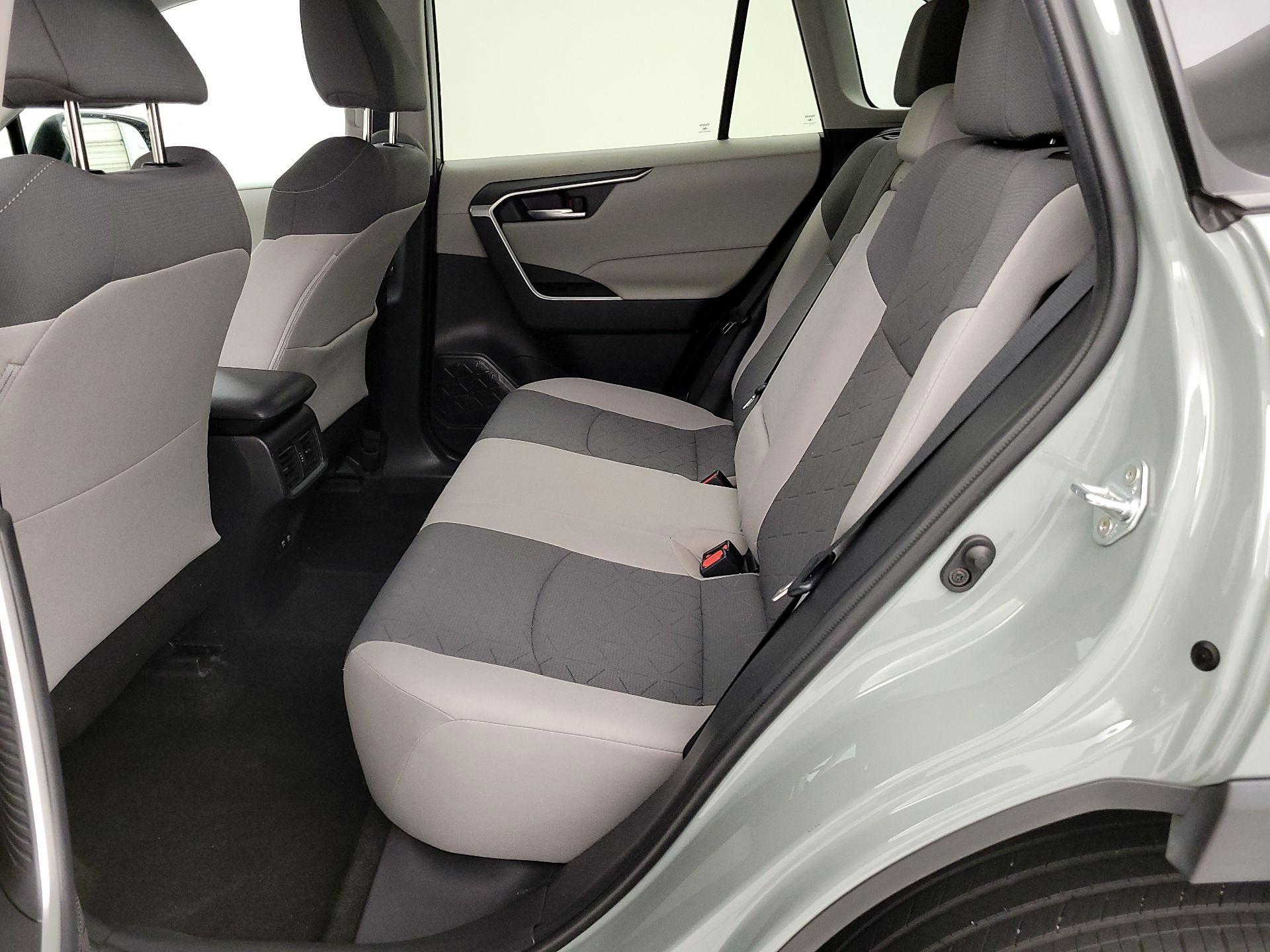 Thumbnail: 2021 Toyota RAV4 - 19