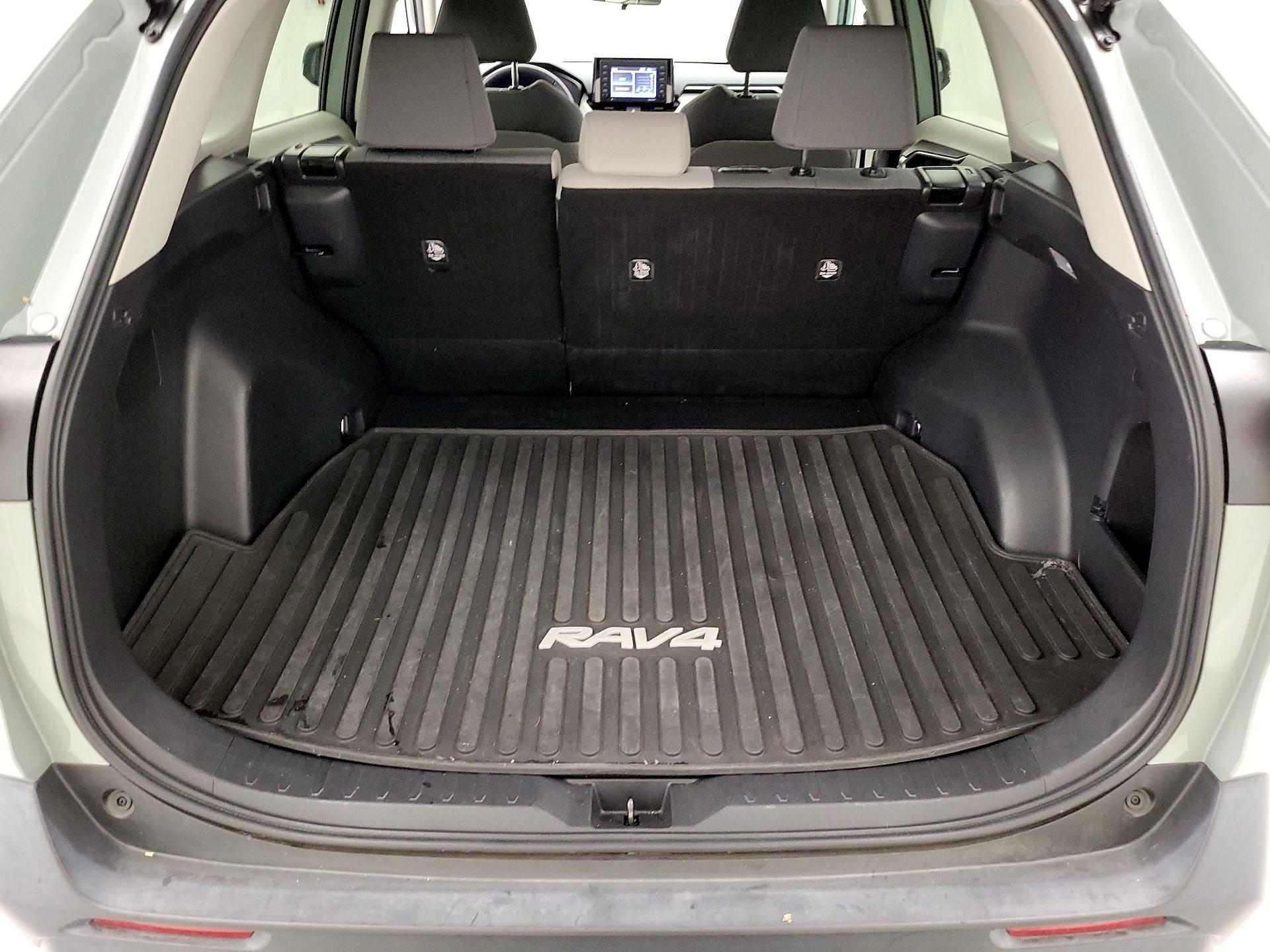 Thumbnail: 2021 Toyota RAV4 - 20