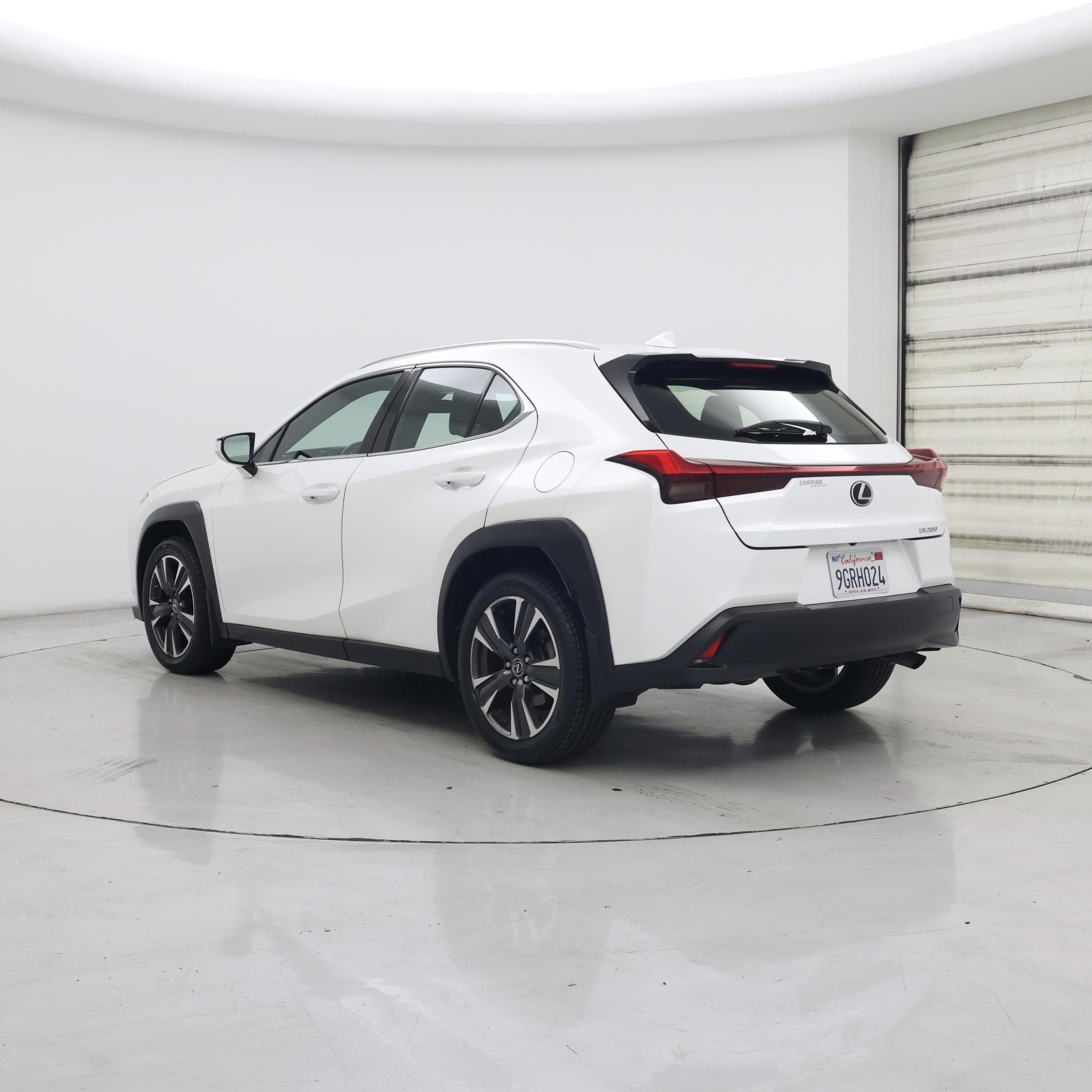 Thumbnail: 2019 Lexus UX - 2