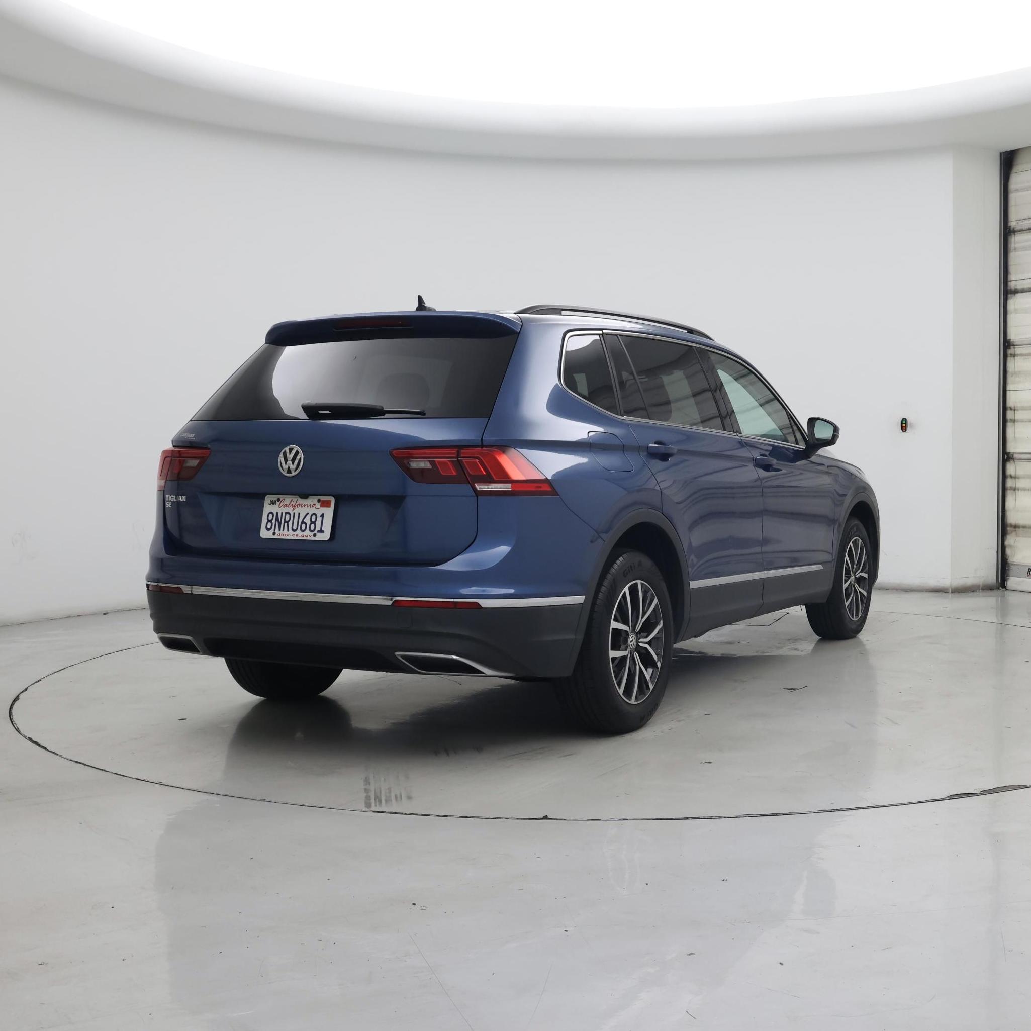 Thumbnail: 2020 Volkswagen Tiguan - 8