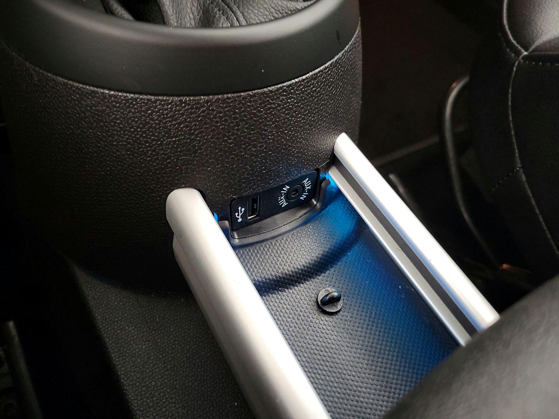 Thumbnail: 2015 MINI Cooper Countryman - 16