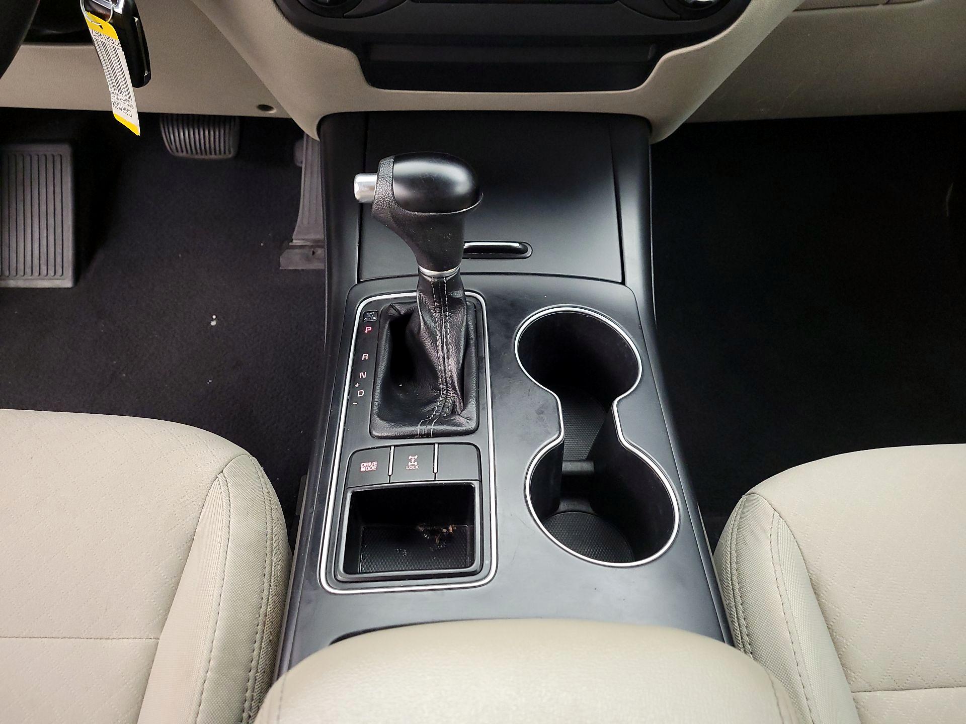 Thumbnail: 2018 Kia Sorento - 17