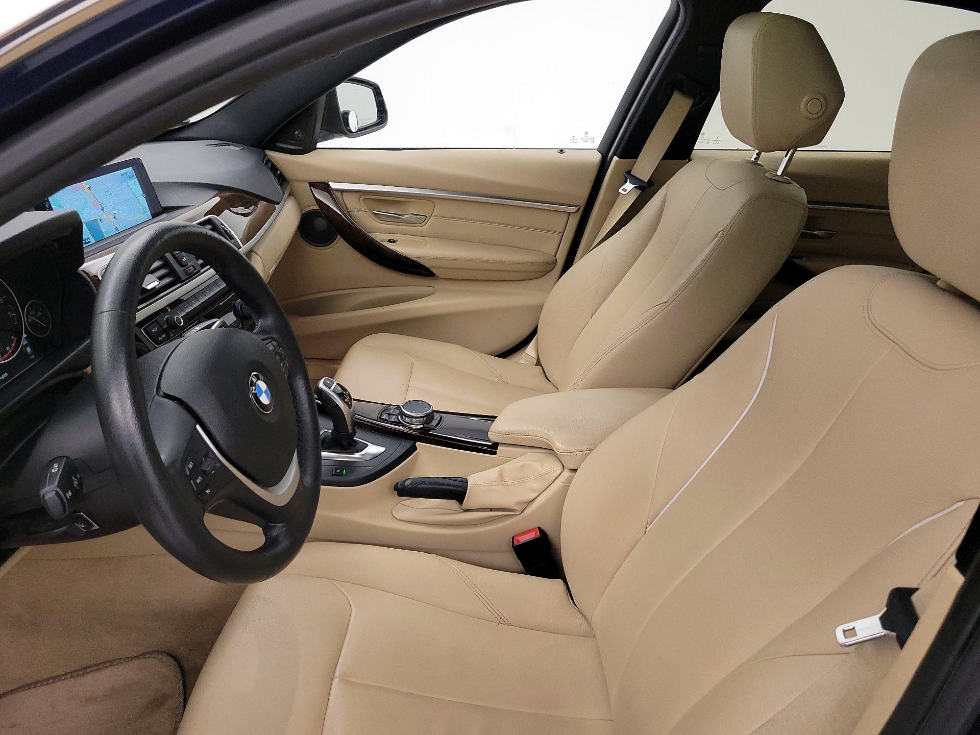 Thumbnail: 2016 BMW 3 Series - 11