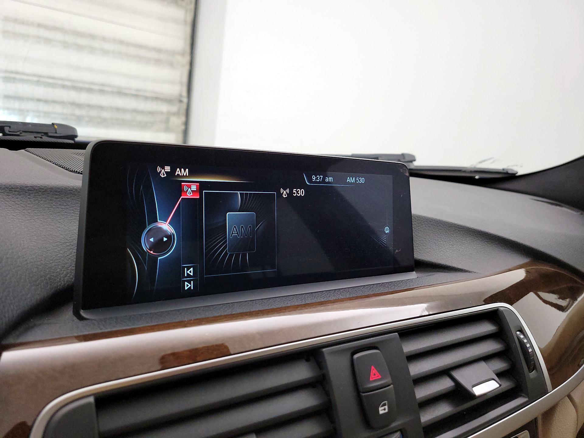 Thumbnail: 2016 BMW 3 Series - 16