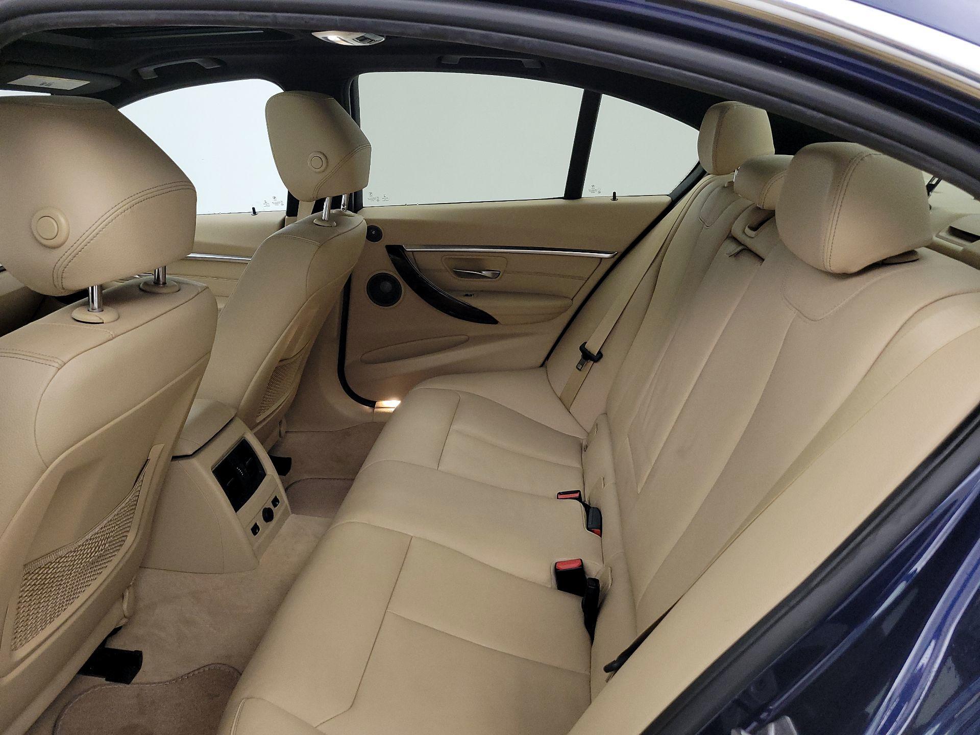 Thumbnail: 2016 BMW 3 Series - 20