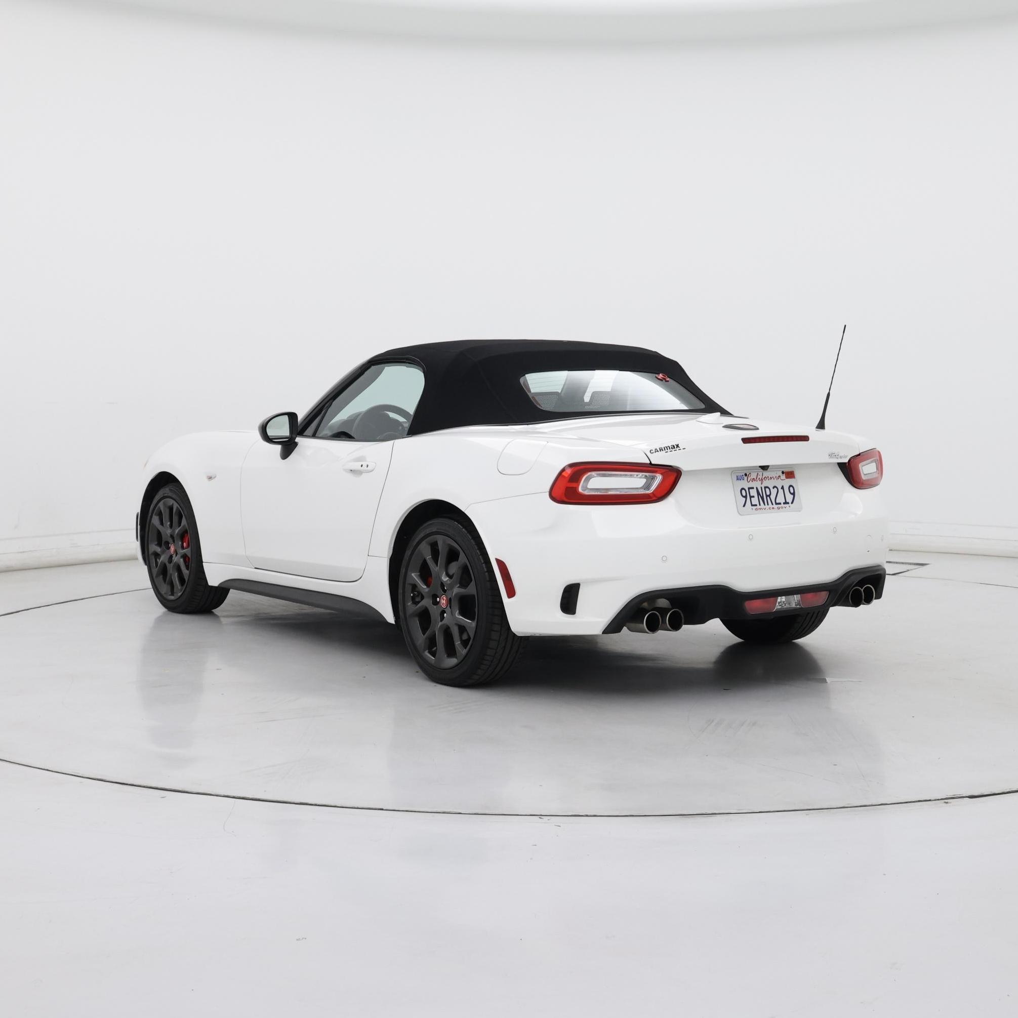Thumbnail: 2018 Fiat 124 Spider - 2