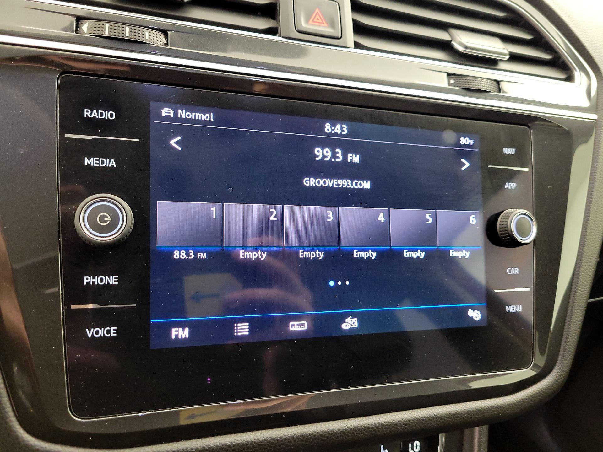 Thumbnail: 2019 Volkswagen Tiguan - 16
