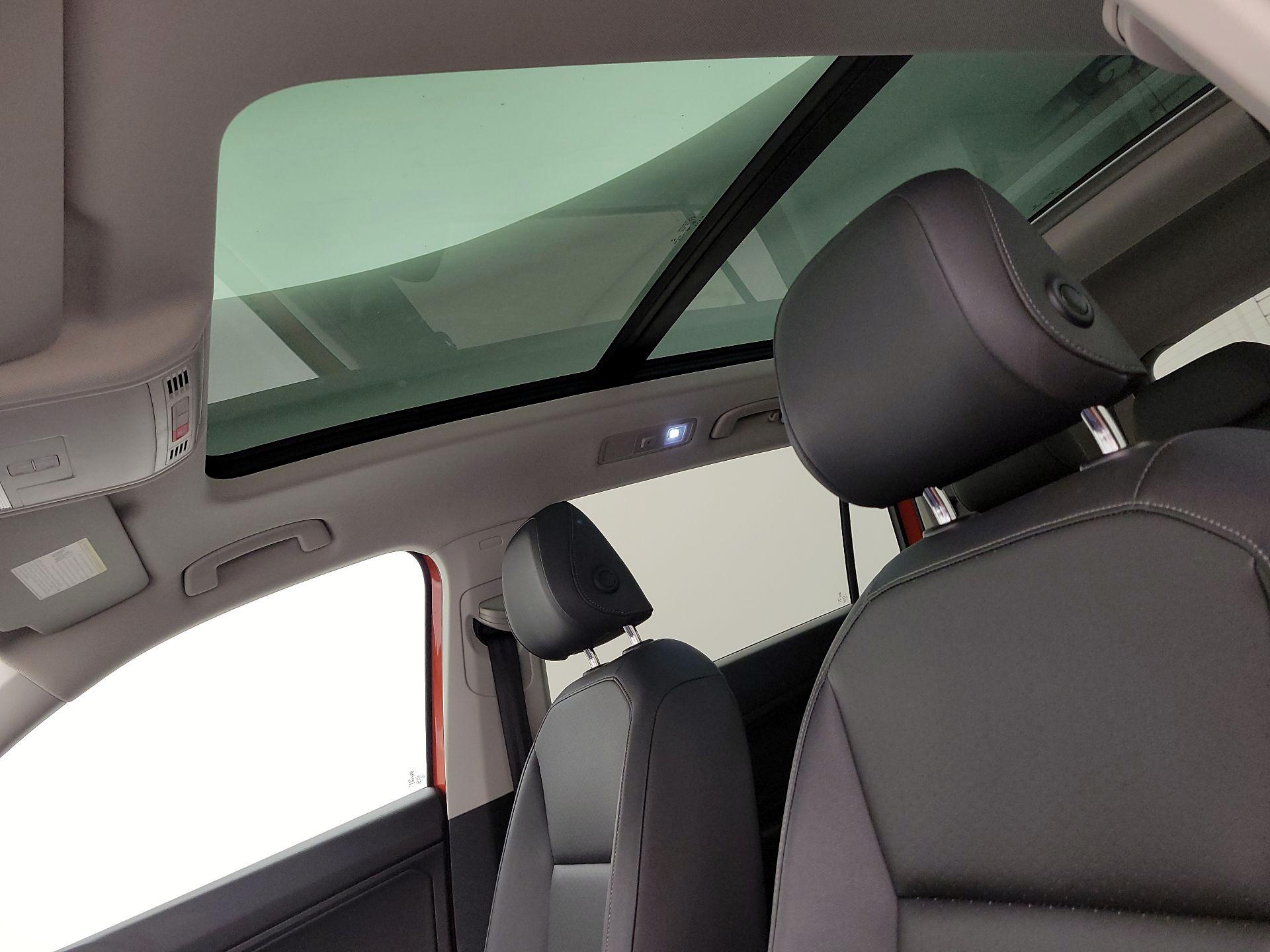 Thumbnail: 2019 Volkswagen Tiguan - 20