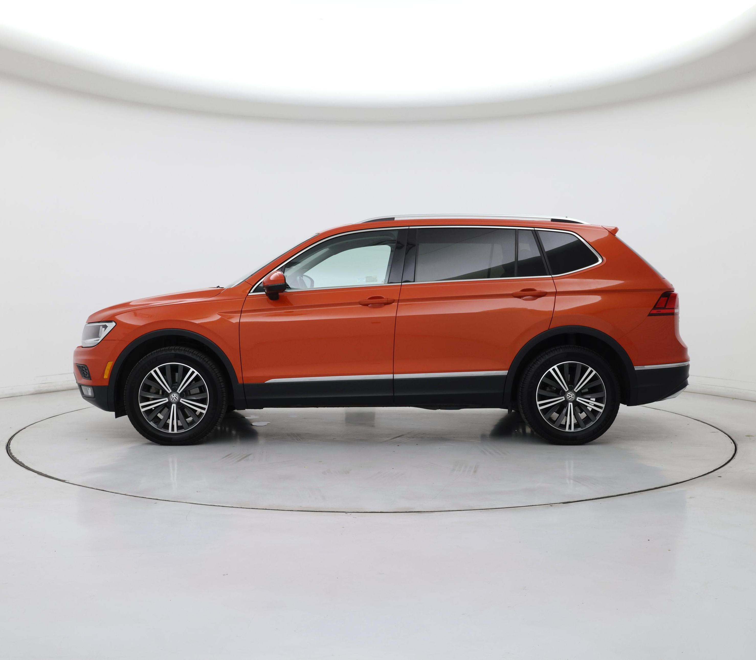 Thumbnail: 2019 Volkswagen Tiguan - 3