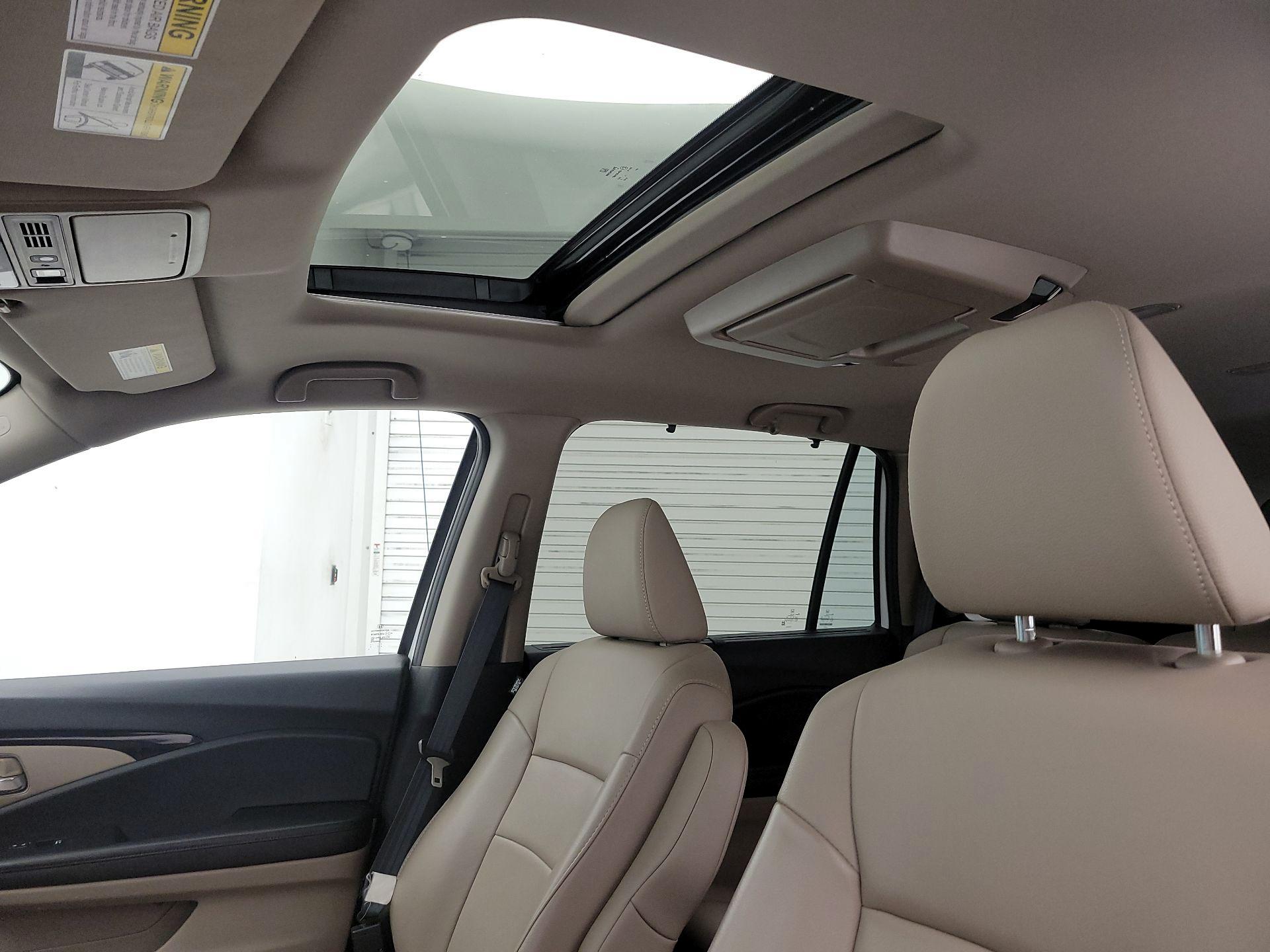 Thumbnail: 2020 Honda Pilot - 20