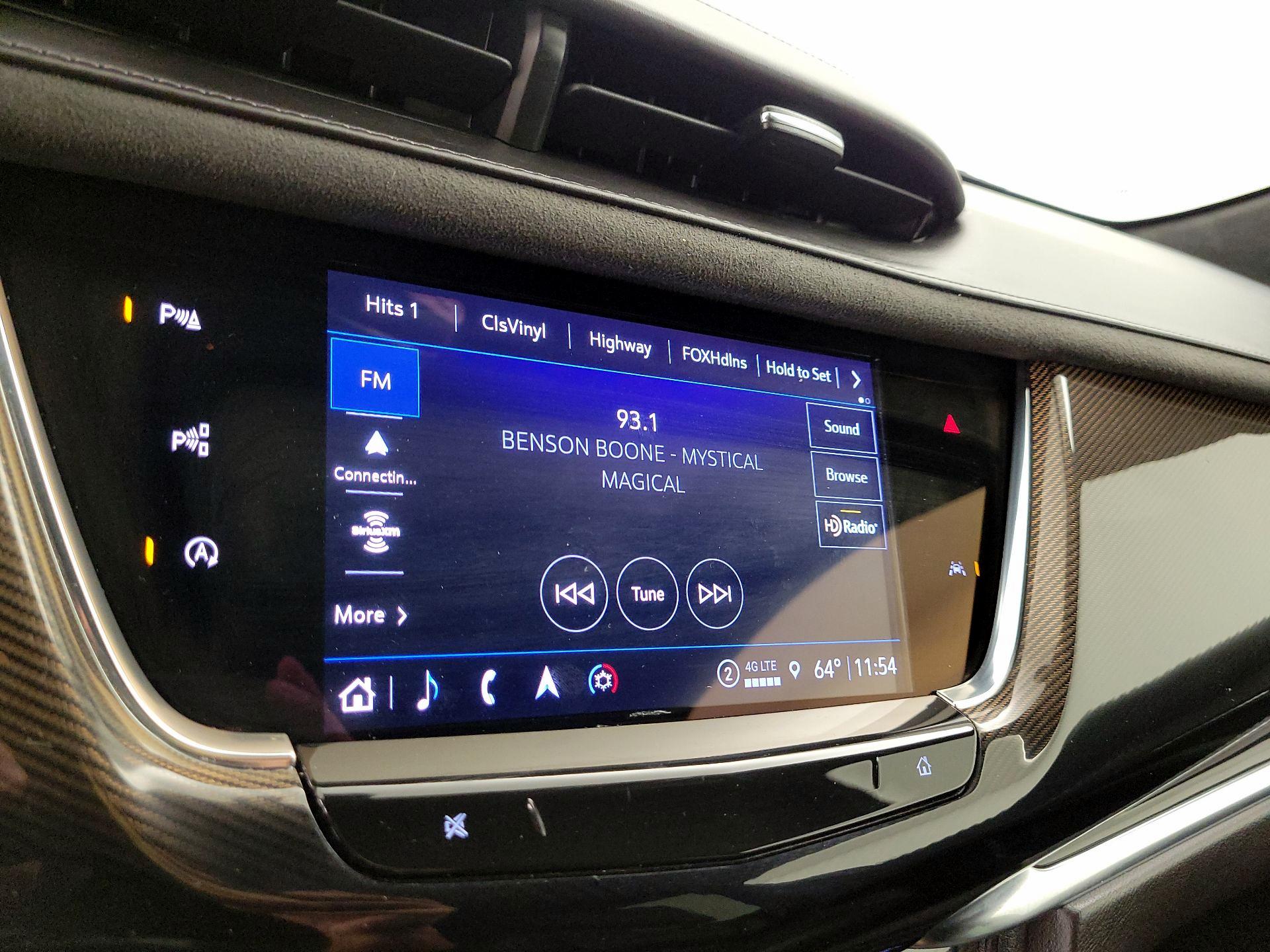 Thumbnail: 2023 Cadillac XT6 - 16