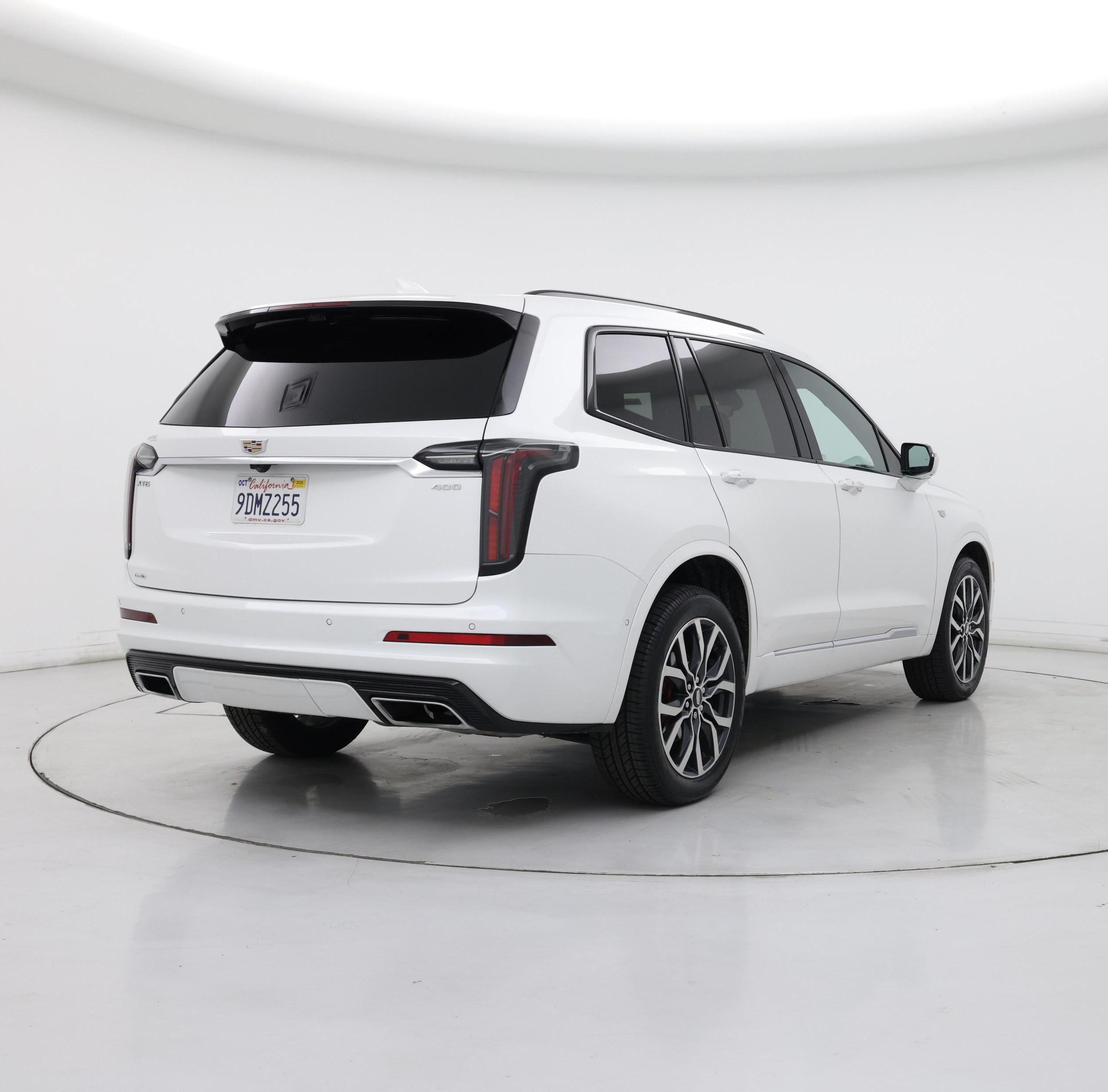 Thumbnail: 2023 Cadillac XT6 - 8