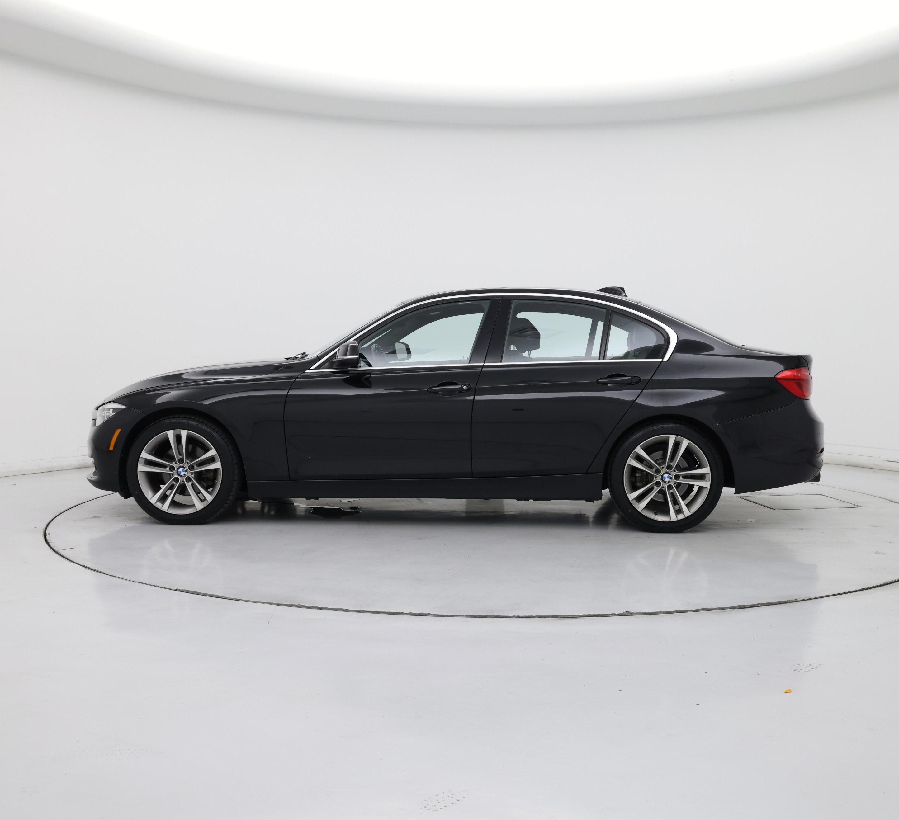 Thumbnail: 2017 BMW 3 Series - 3