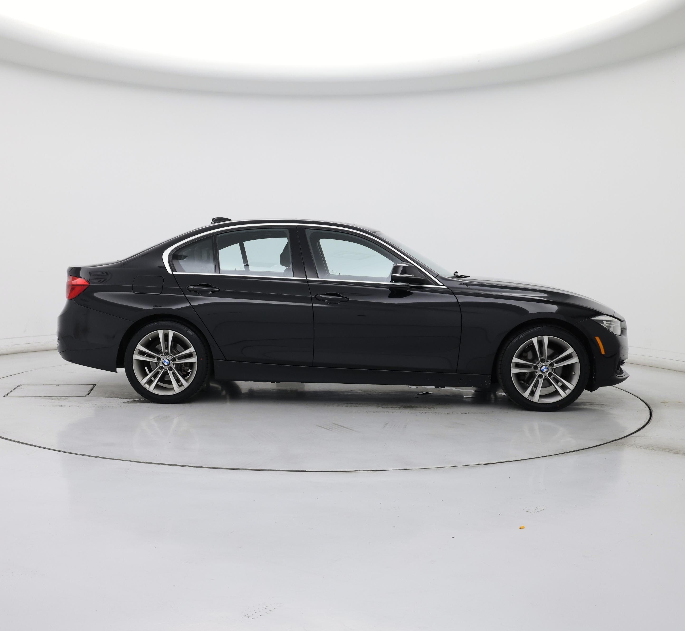 Thumbnail: 2017 BMW 3 Series - 7