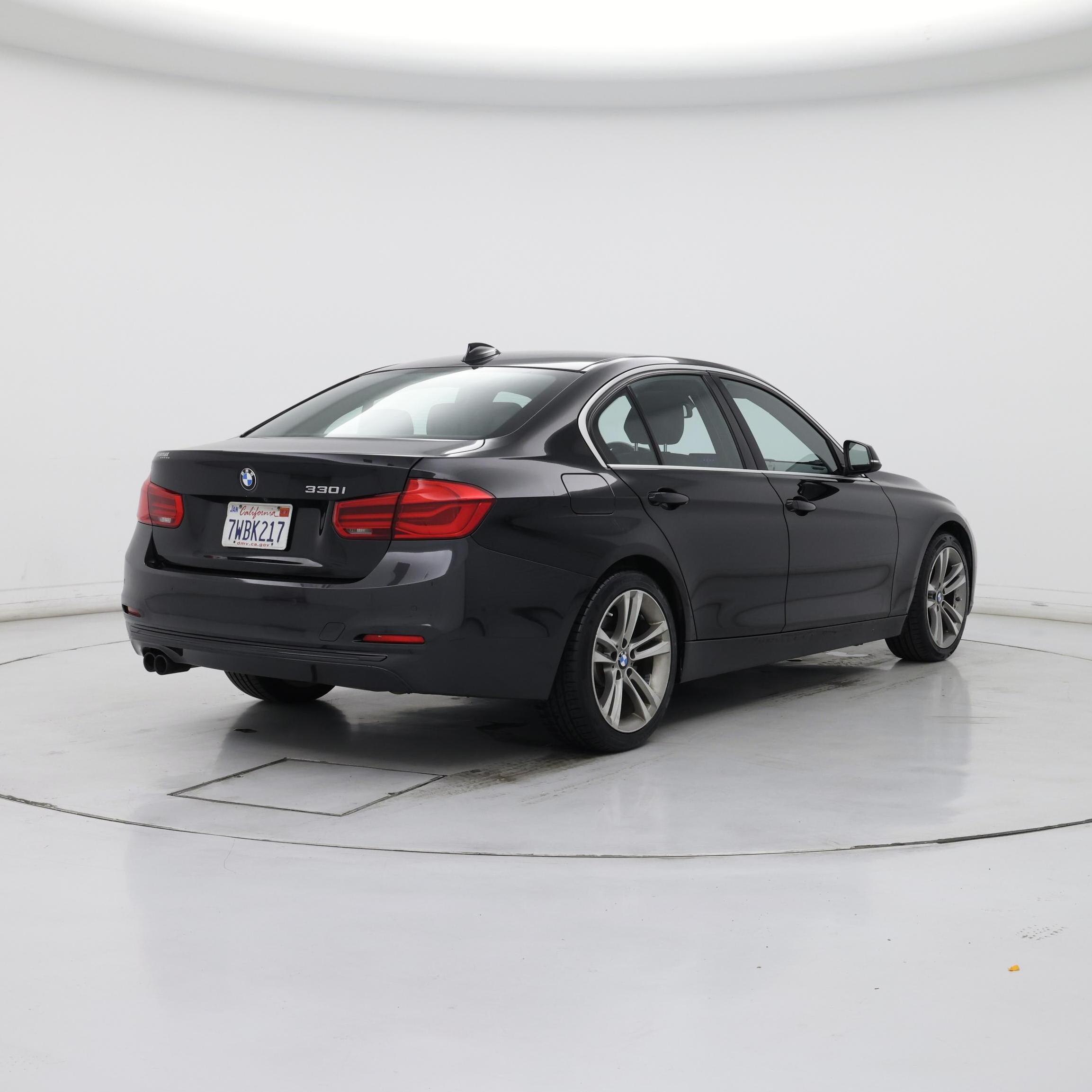 Thumbnail: 2017 BMW 3 Series - 8