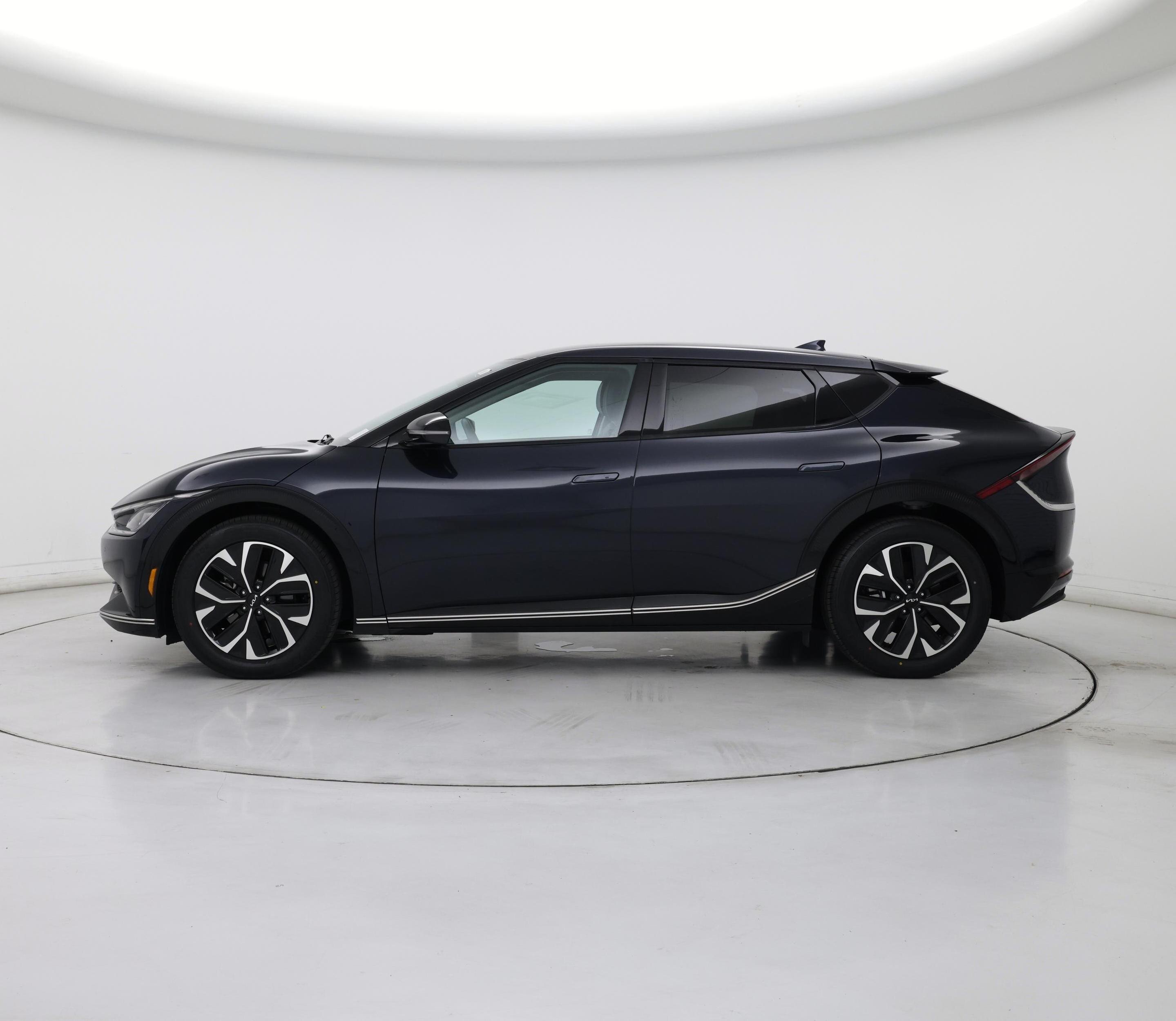Thumbnail: 2022 Kia EV6 - 3