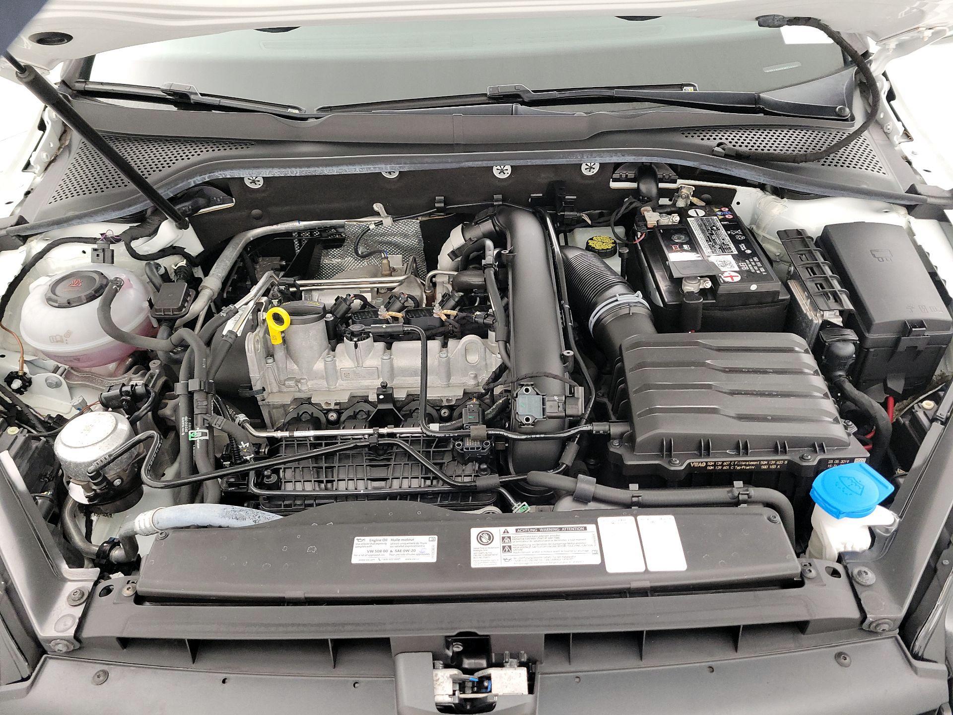 Thumbnail: 2019 Volkswagen Golf - 19
