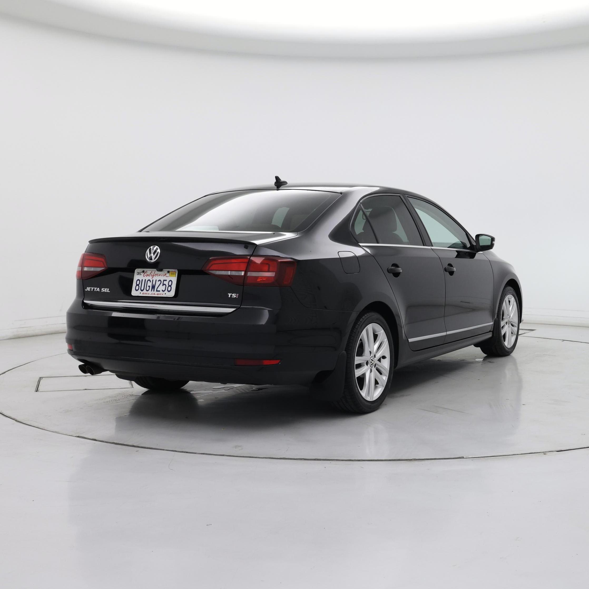 Thumbnail: 2017 Volkswagen Jetta - 8