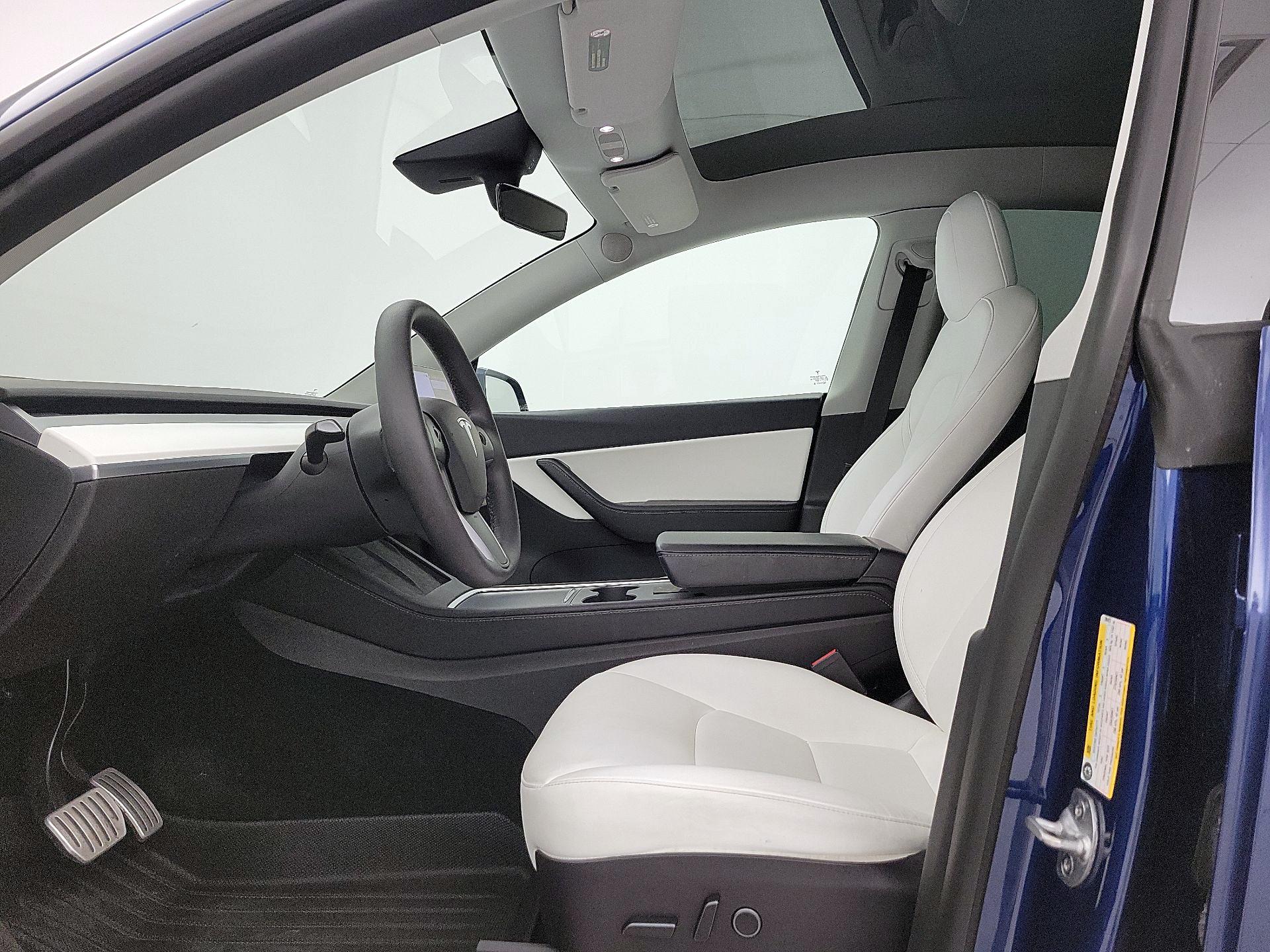 Thumbnail: 2022 Tesla Model Y - 18