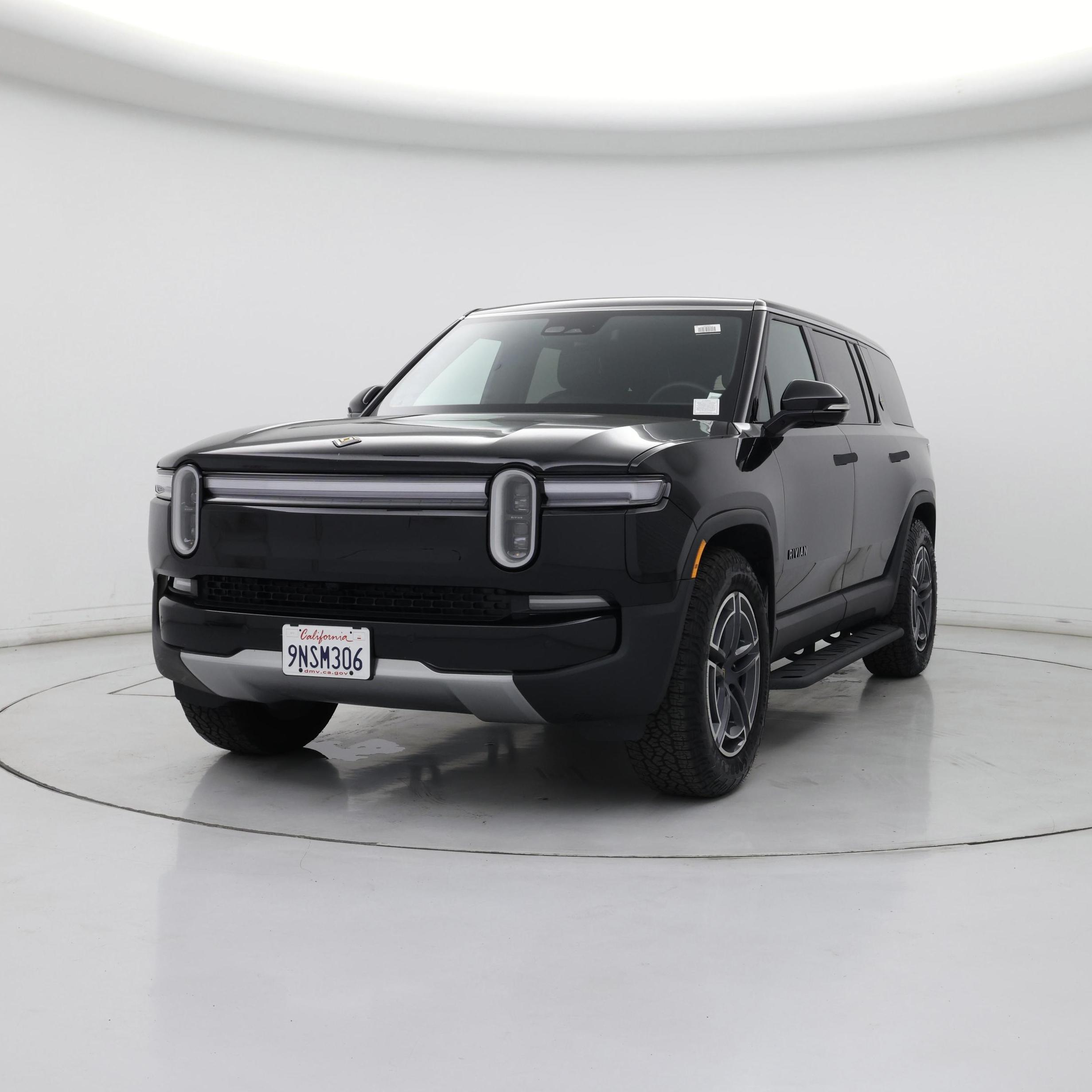 Thumbnail: 2025 Rivian R1S - 4