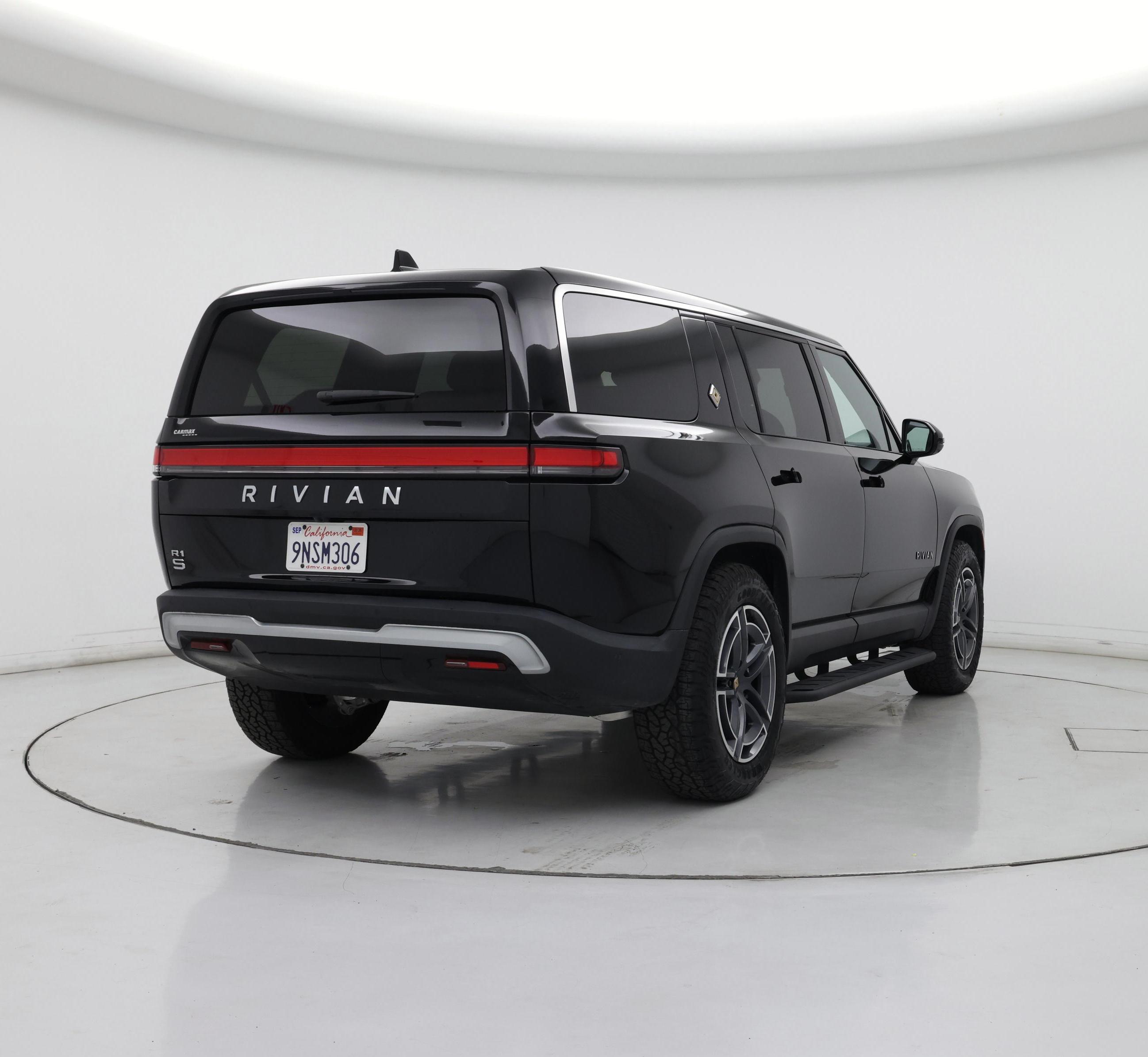 Thumbnail: 2025 Rivian R1S - 8