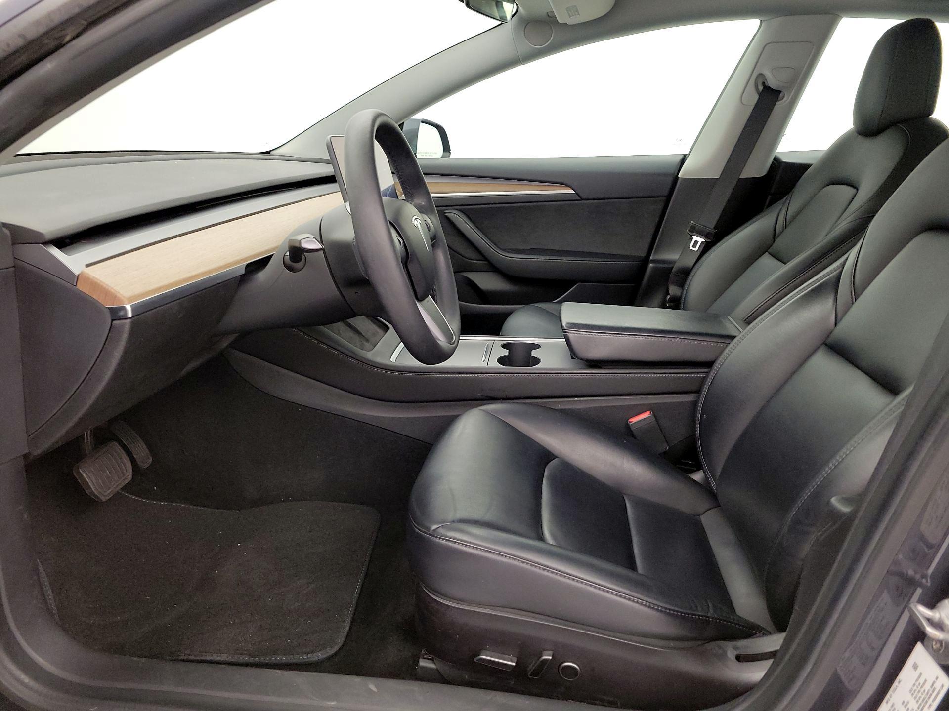 Thumbnail: 2021 Tesla Model 3 - 11